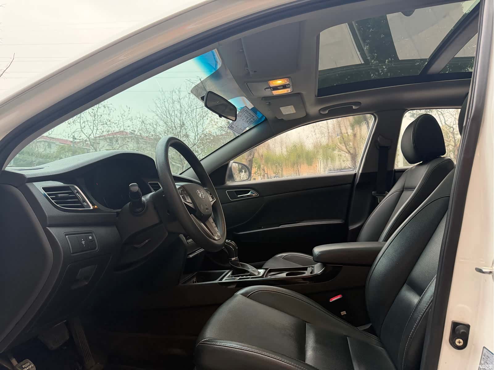 Hyundai DLX, 2014 7