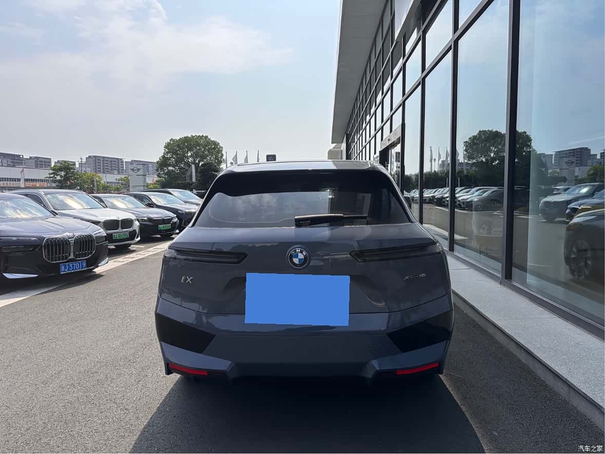 BMW iX, 2022 11
