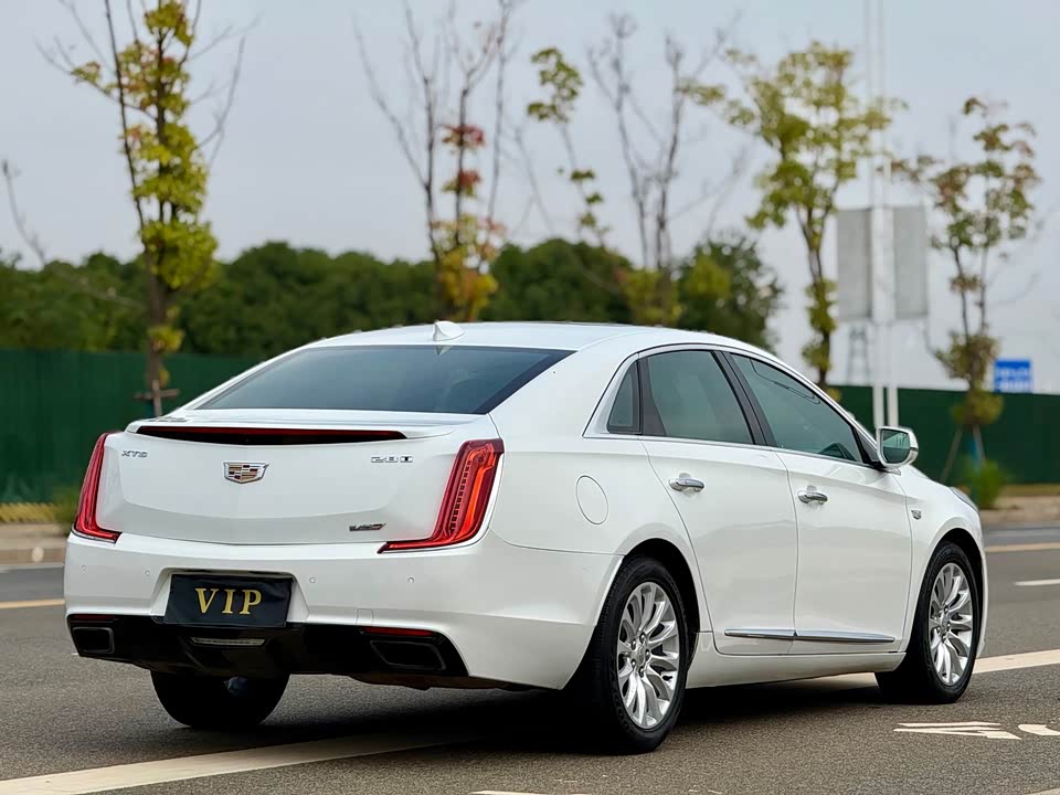 Cadillac XTS