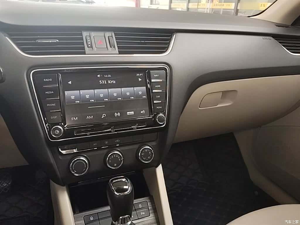 Skoda Octavia, 2015 10