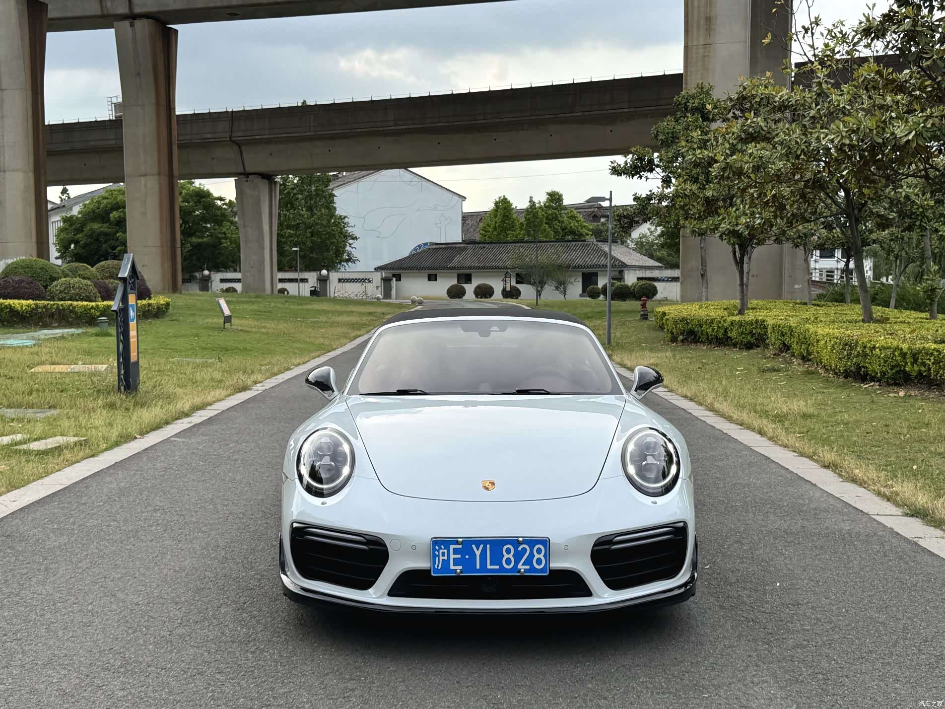 Porsche 911, 2017 1