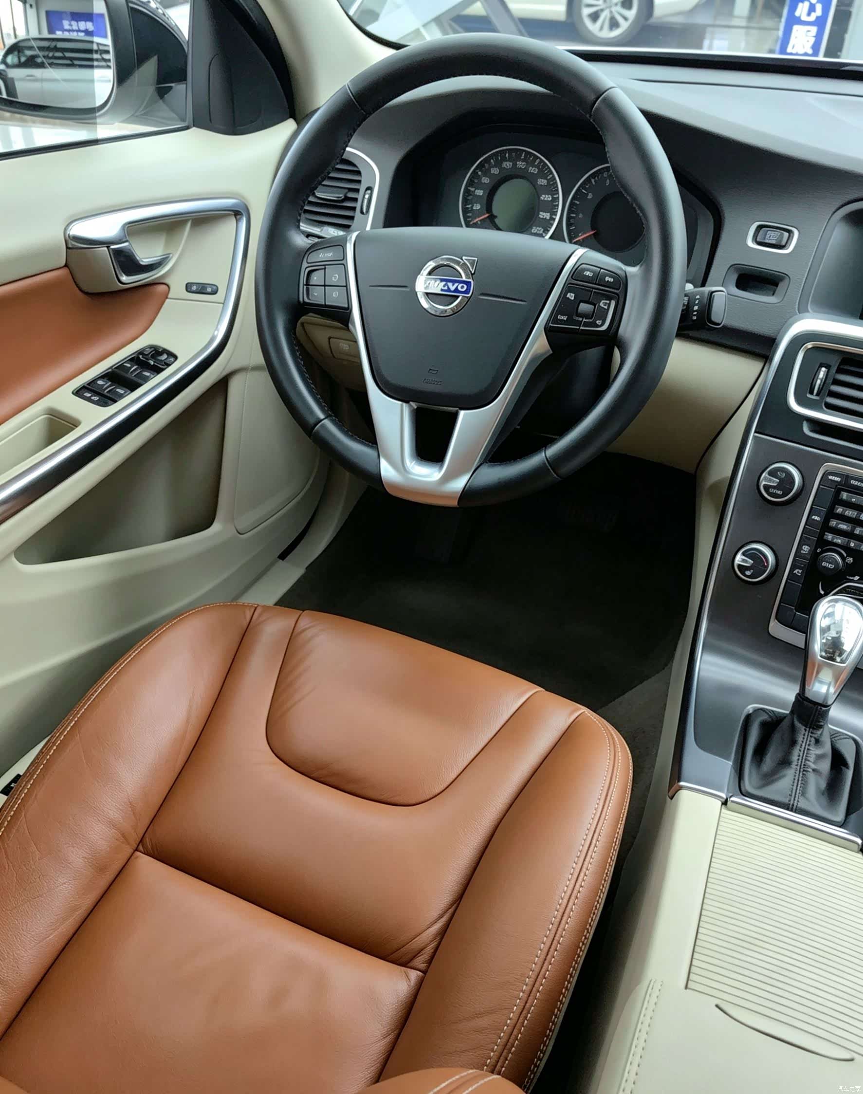 Volvo S60, 2013 11