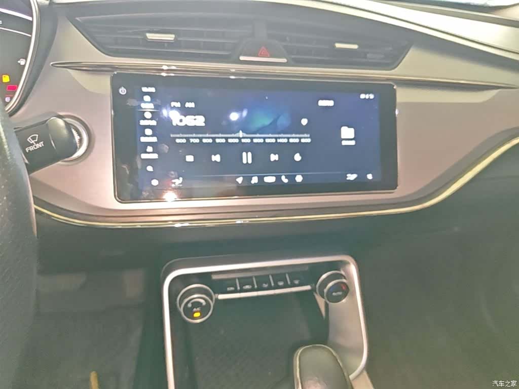 Geely Binray, 2019 13