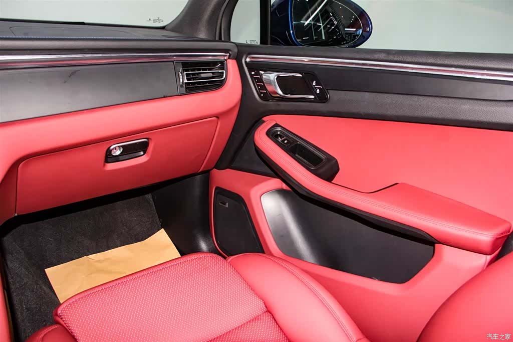 Porsche Macan, 2022 28