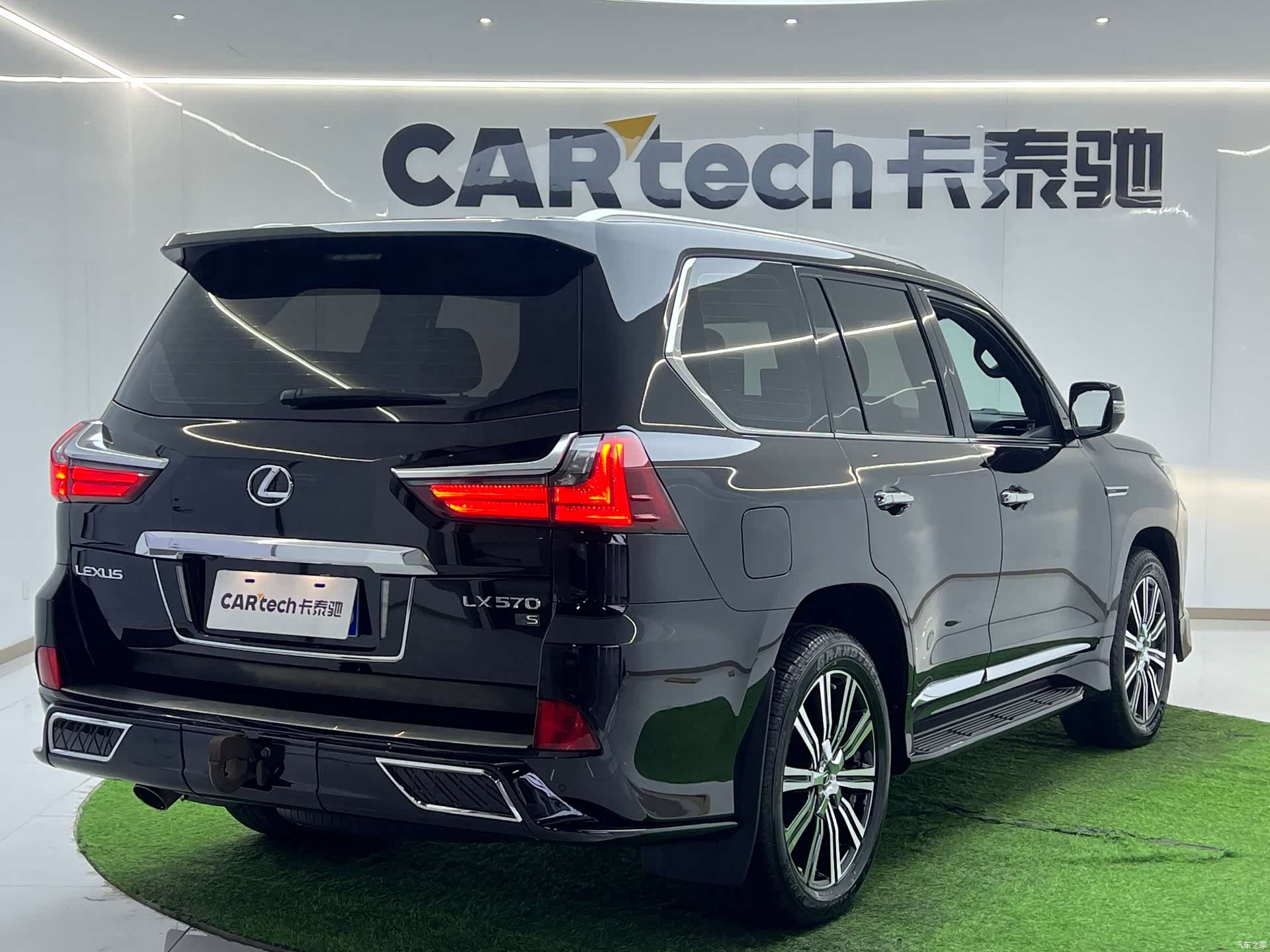 Lexus LX, 2019 3