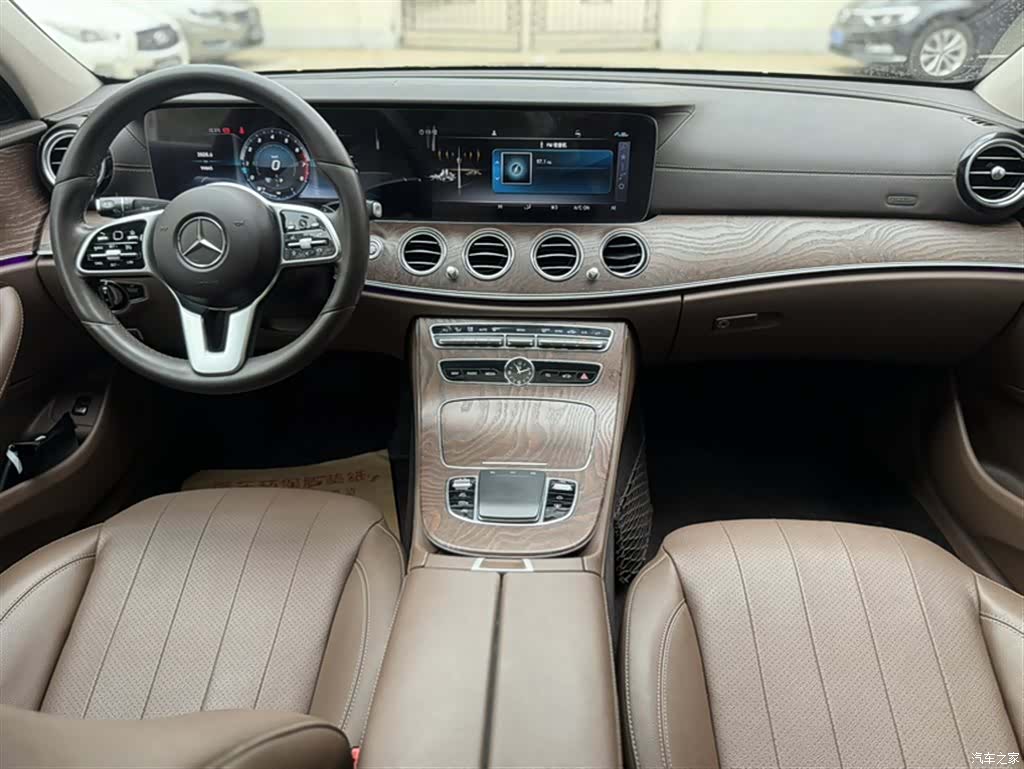 Mercedes-Benz E-Class, 2019 11