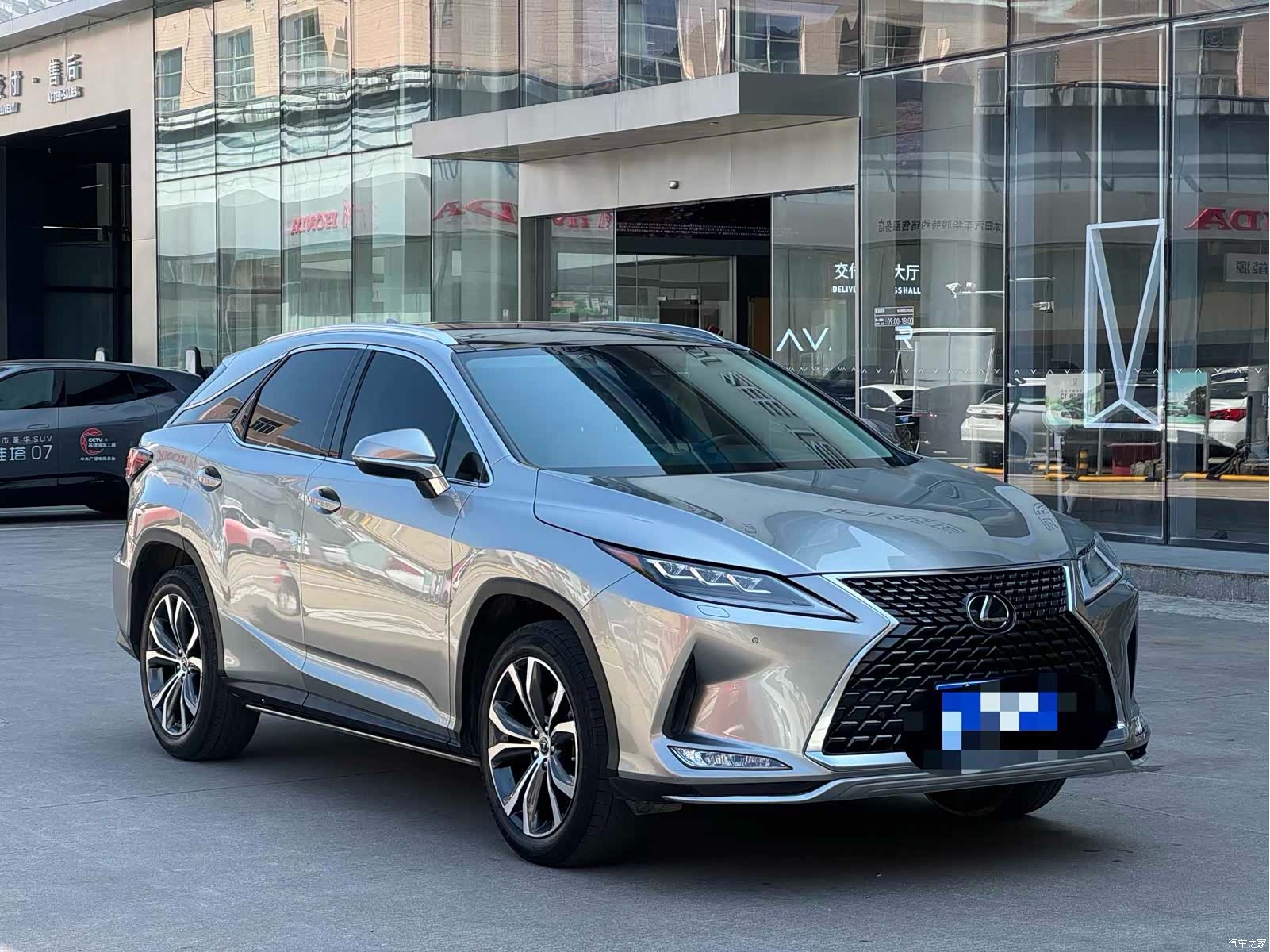Lexus RX, 2021 1