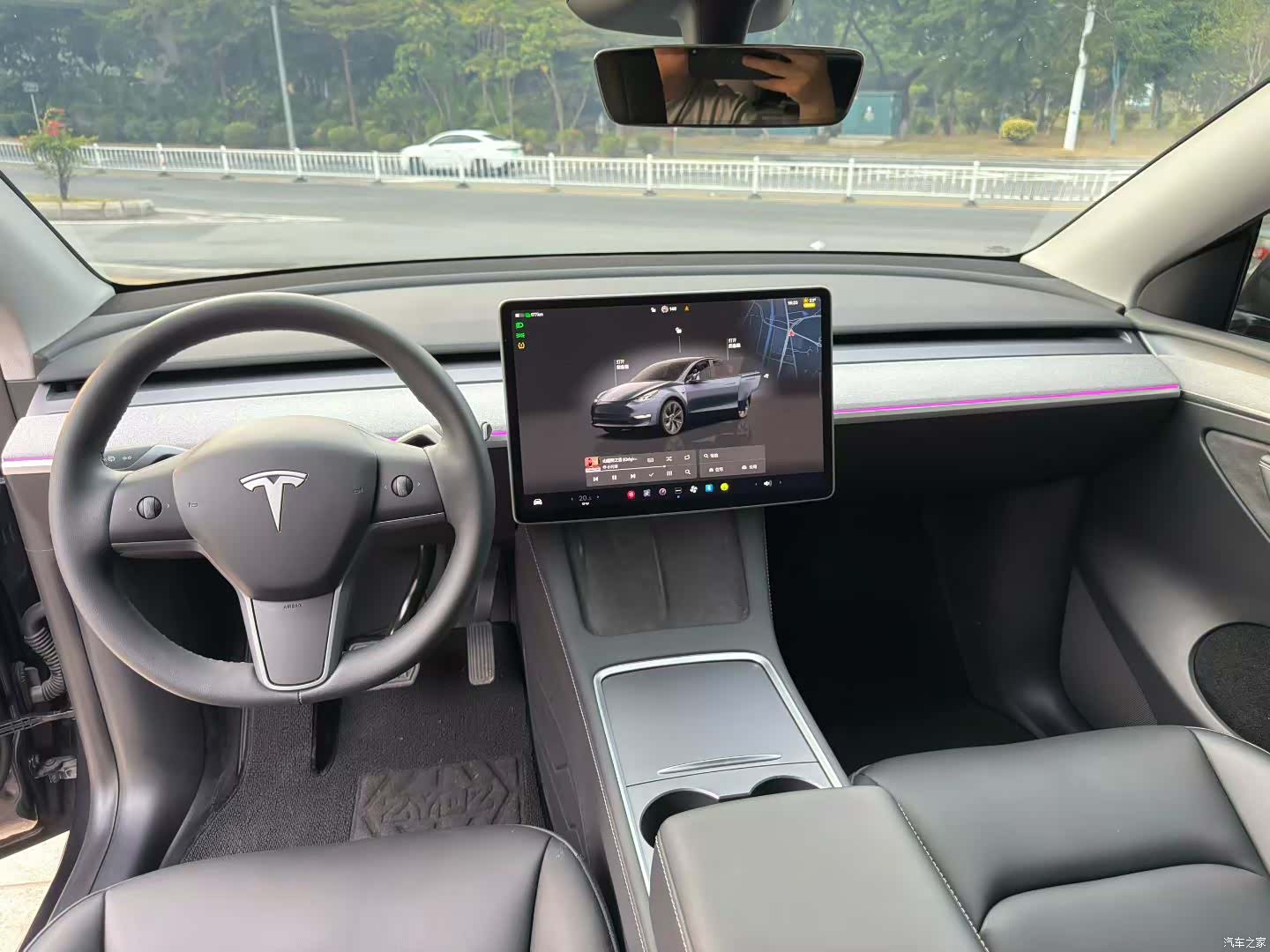 Tesla Model Y, 2024 9