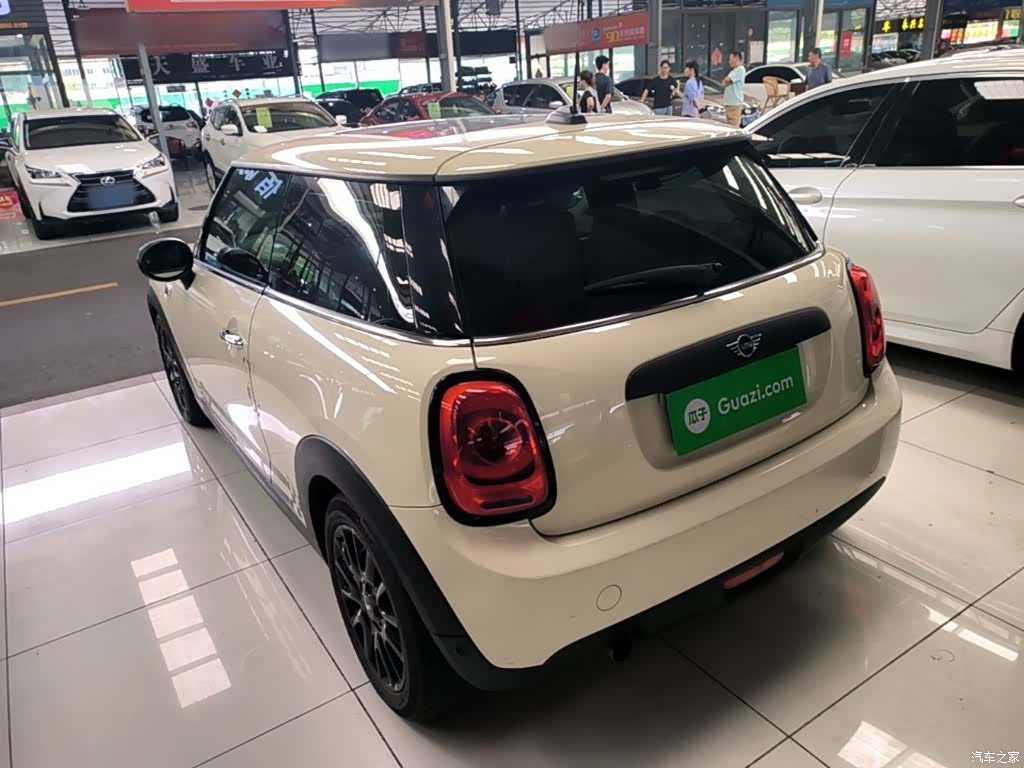 Mini ONE, 2020 23