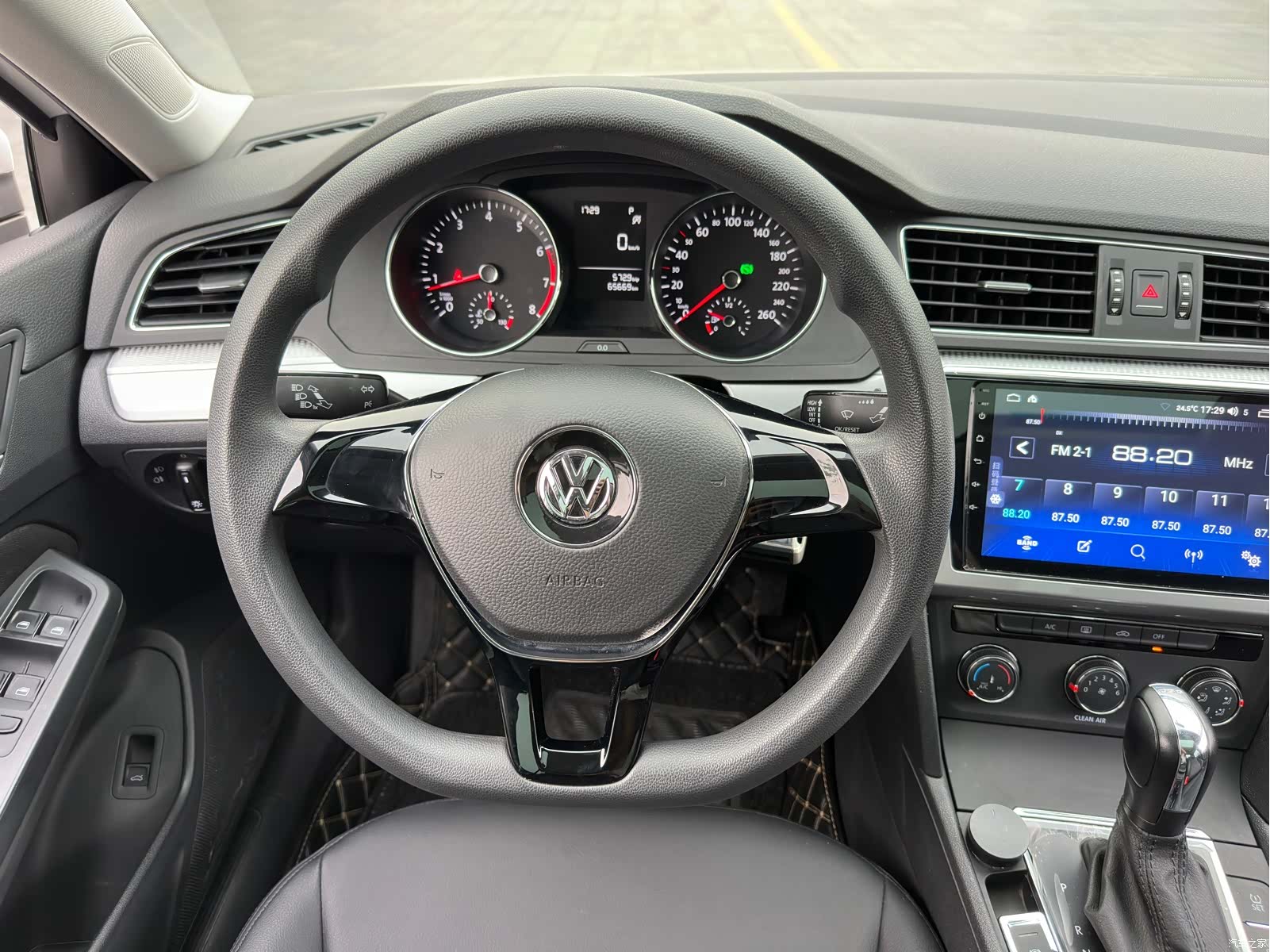 Volkswagen Lamando, 2018 9