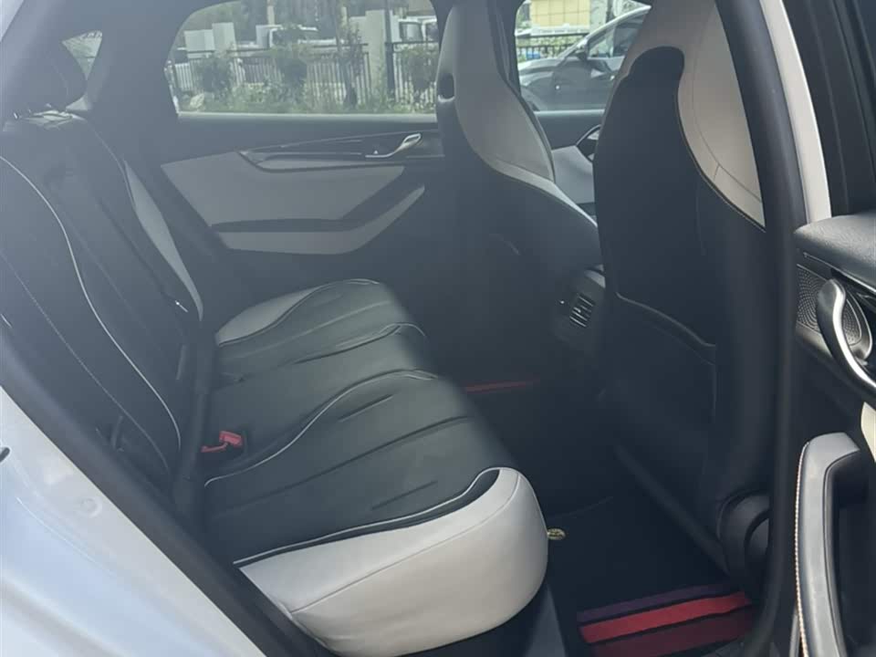 BYD Qin Yuan BYD Qin Yuan