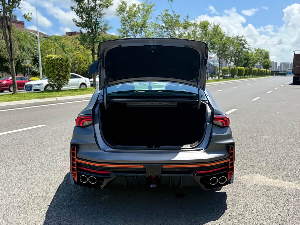 Trumpchi Shadow Leopard