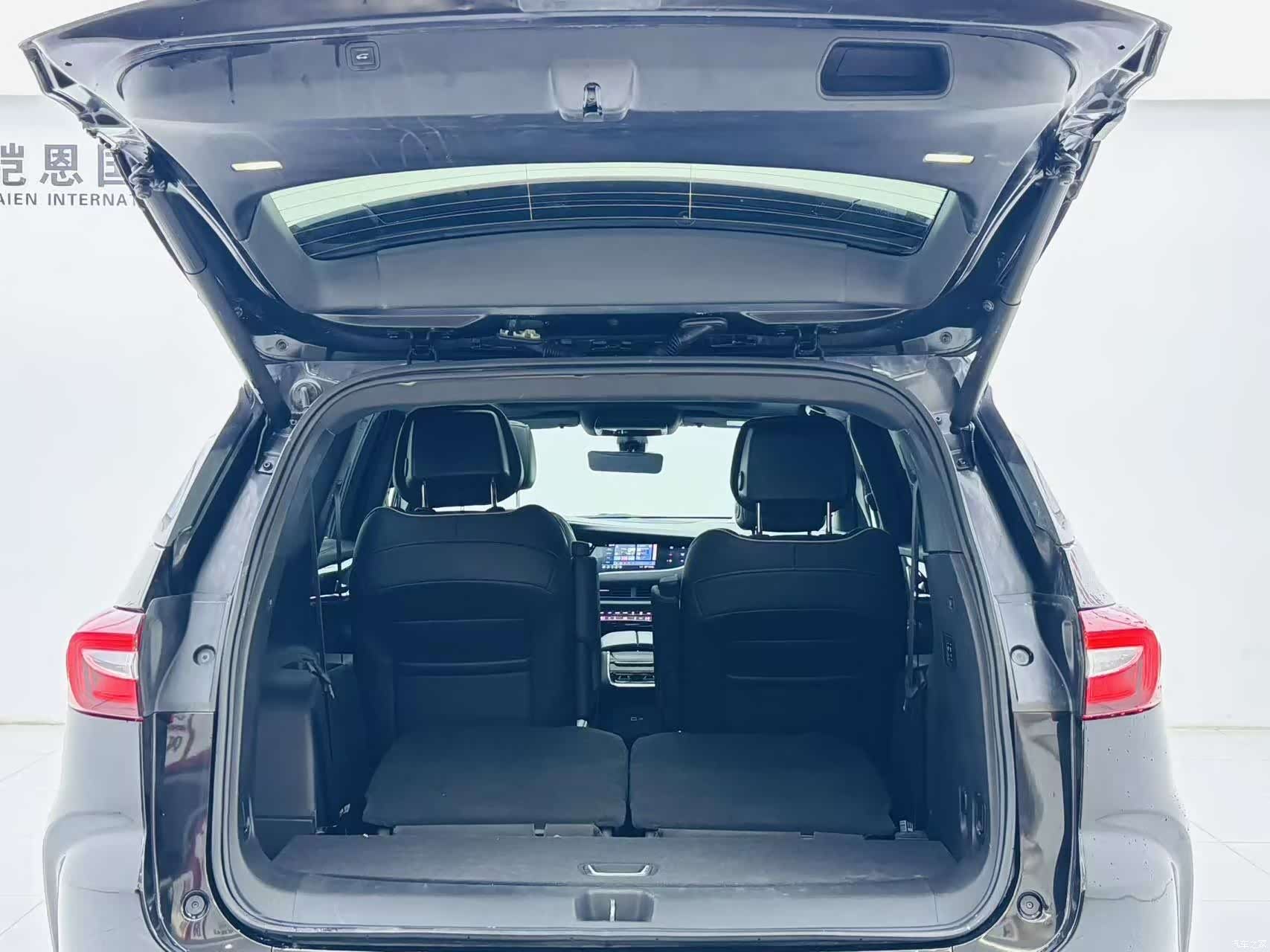 Buick Enclave, 2023 17