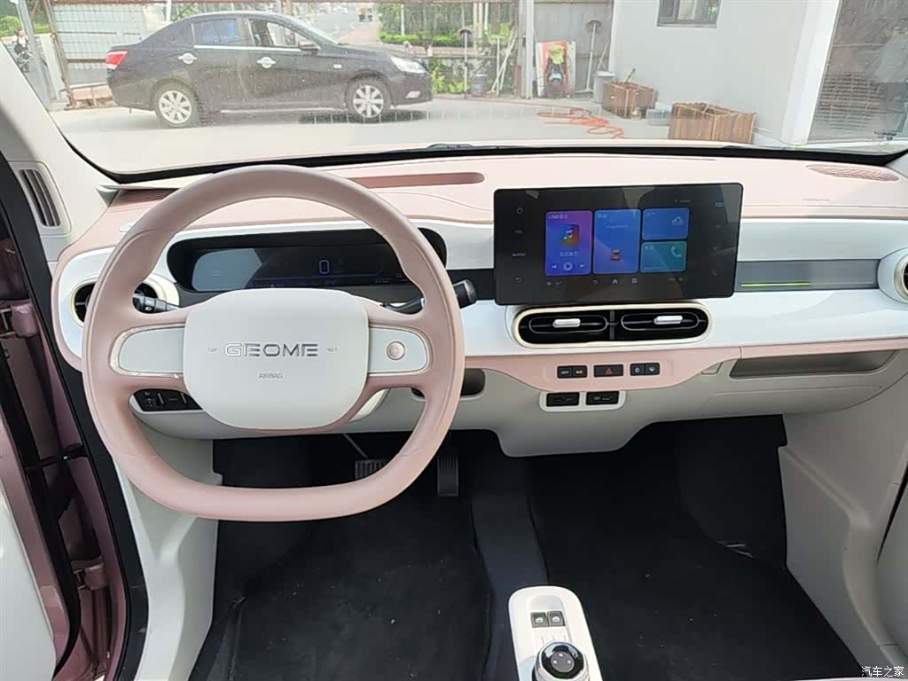 Geely Panda, 2026 10