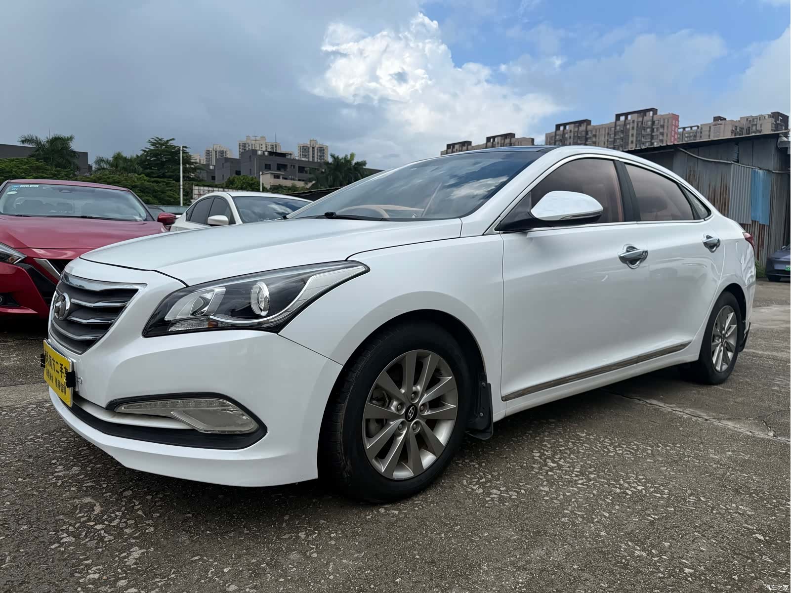 Hyundai GLS, 2015 1