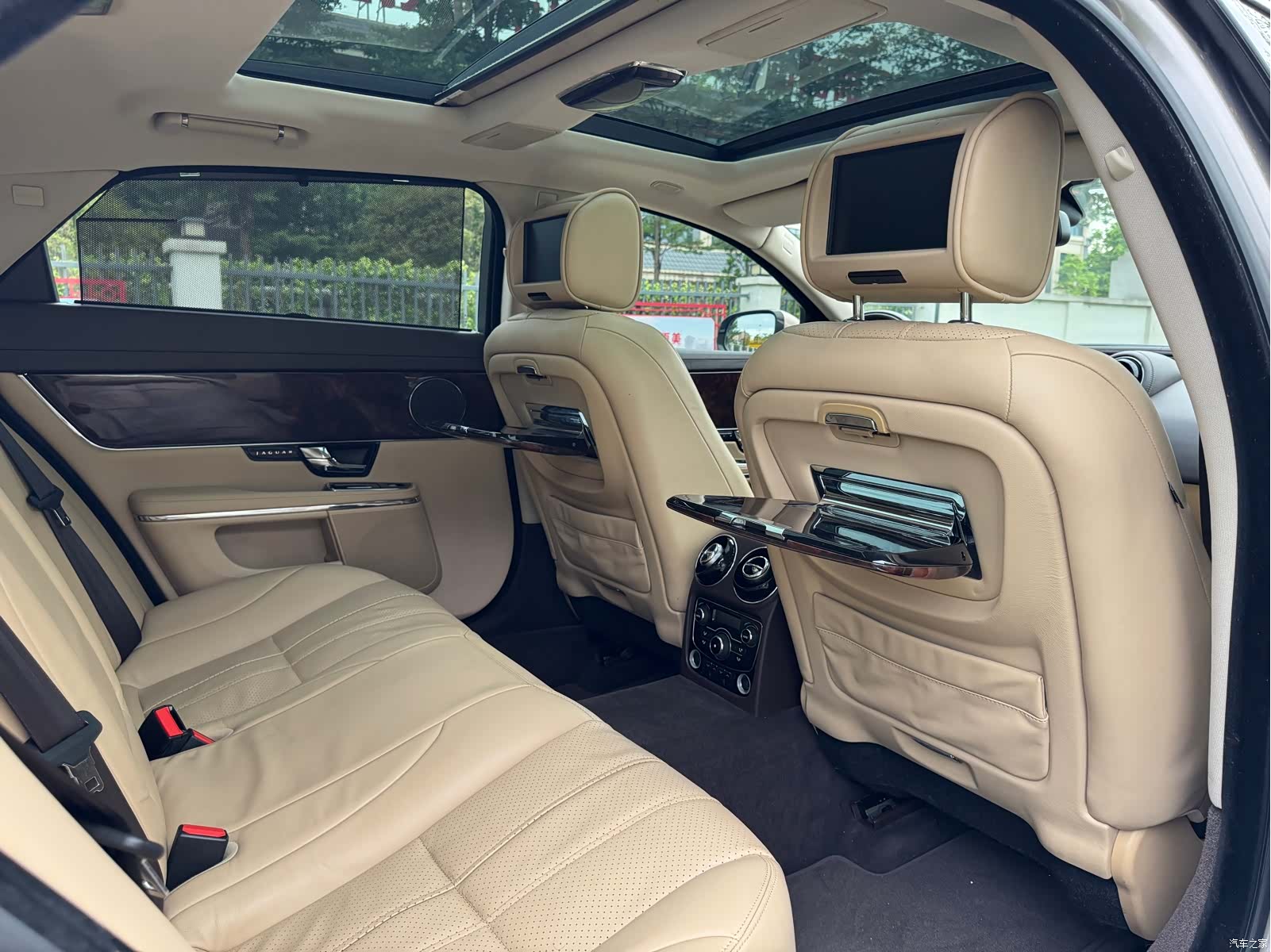 Jaguar XJ, 2012 27