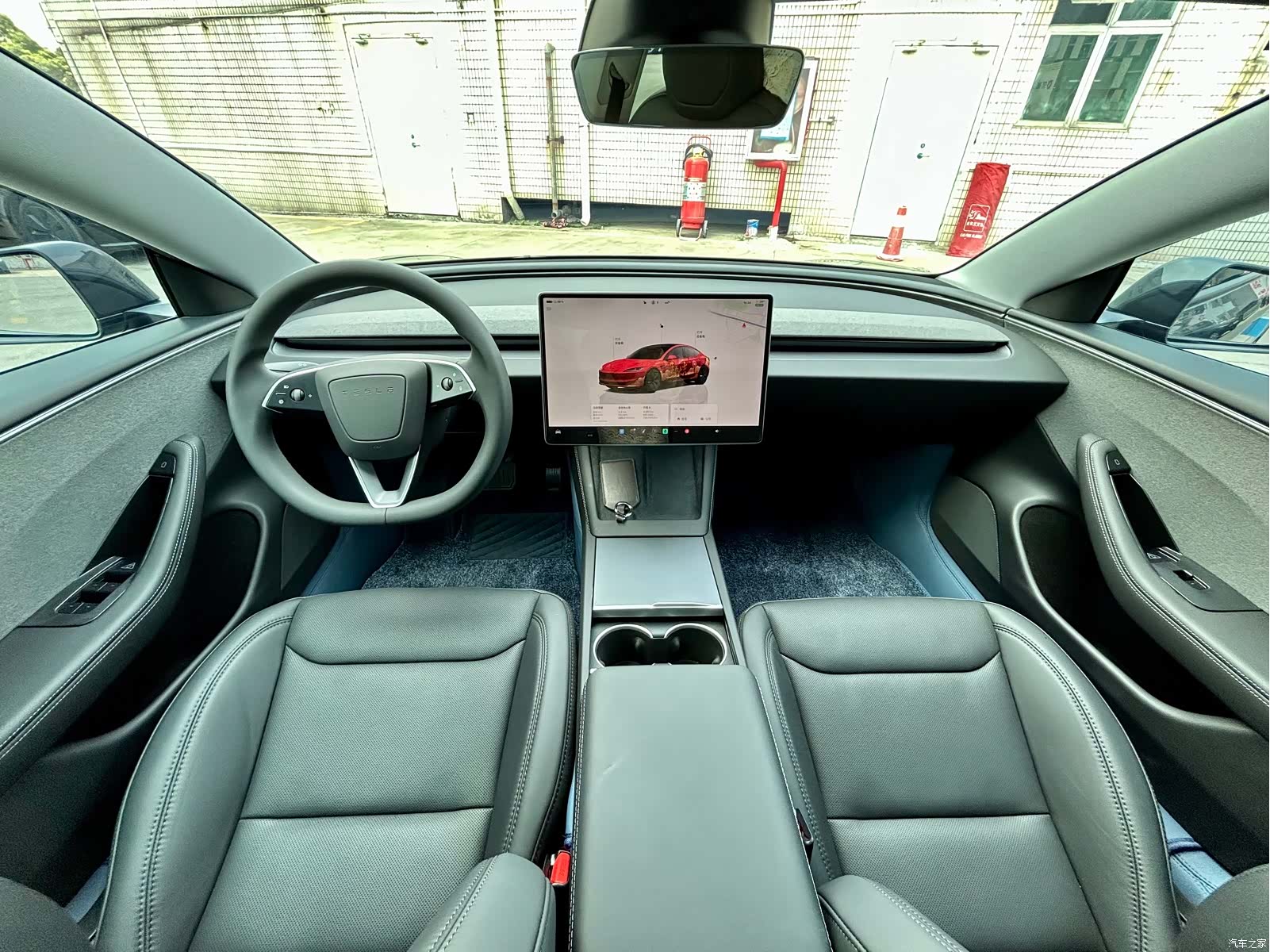 Tesla Model 3, 2025 11
