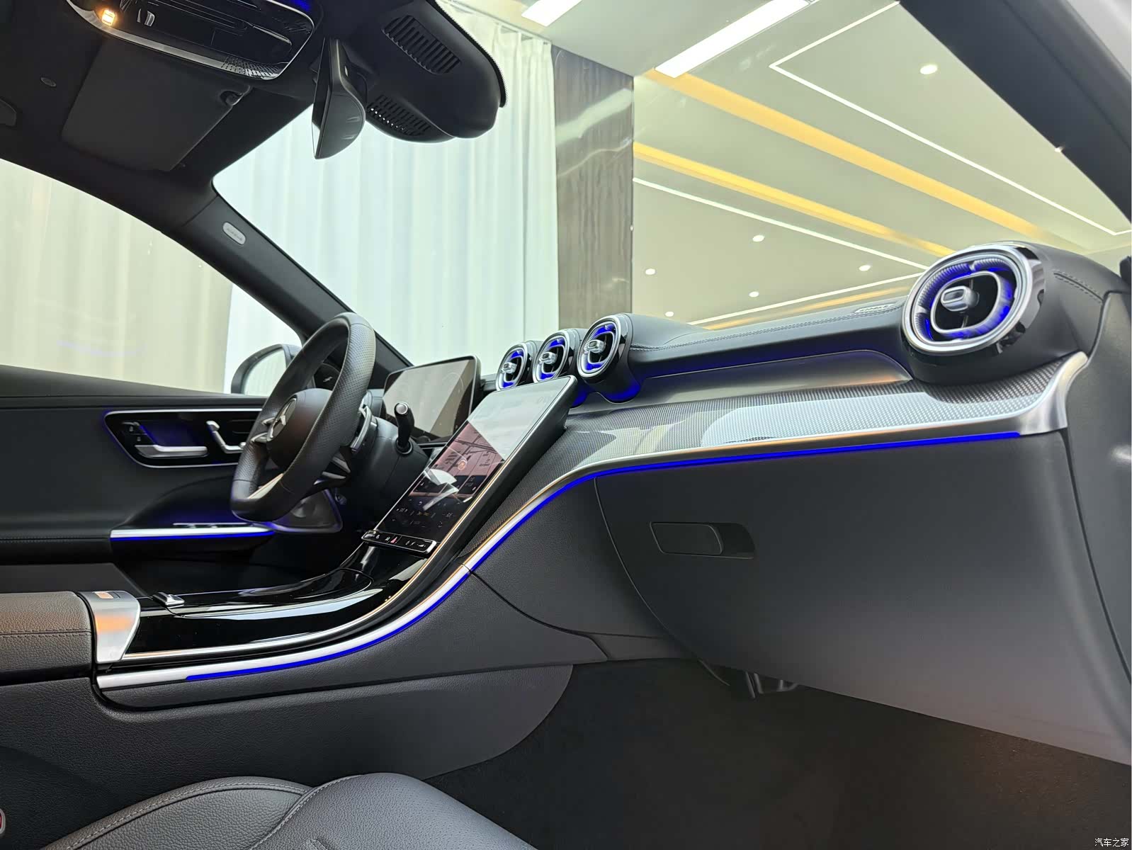 Mercedes-Benz C-Class, 2024 6