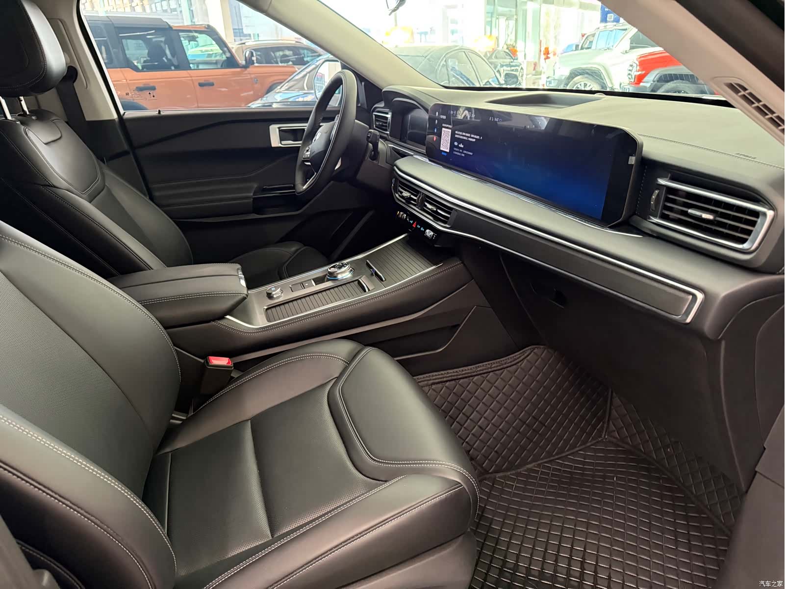 Ford Explorer, 2025 6