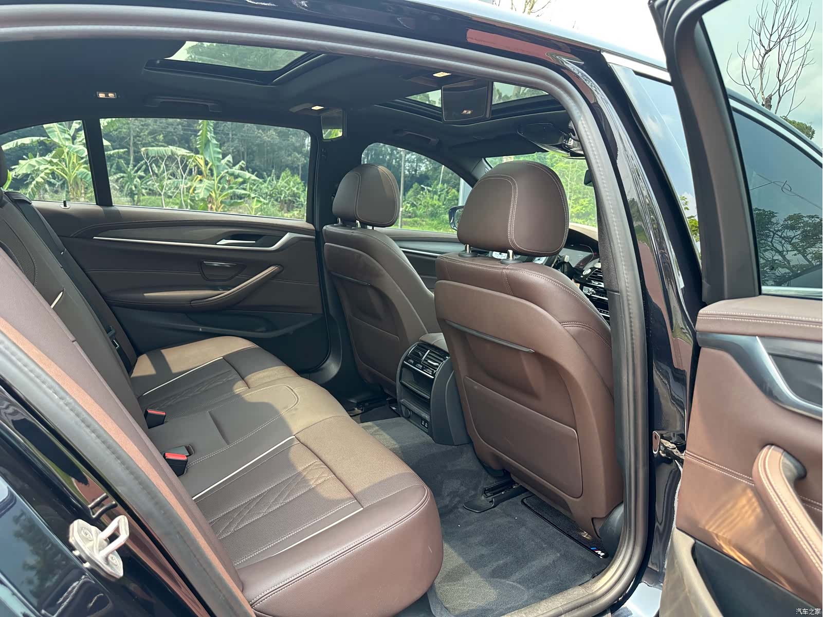 BMW 5 Series, 2024 10