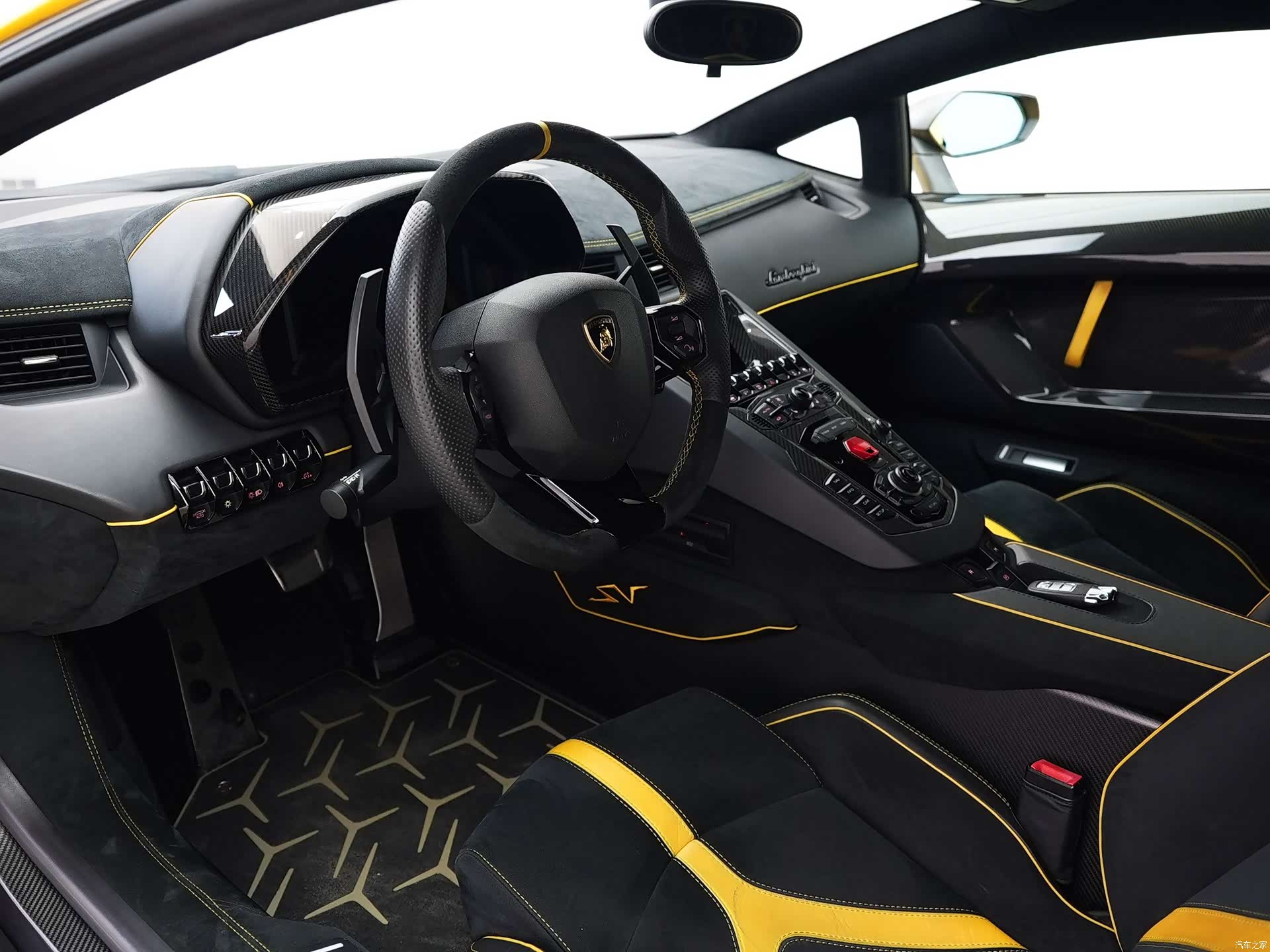 Lamborghini Aventador, 2016 21