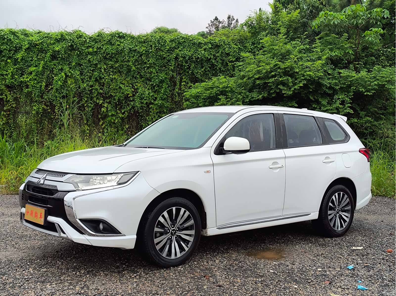 Mitsubishi Outlander, 2022 2