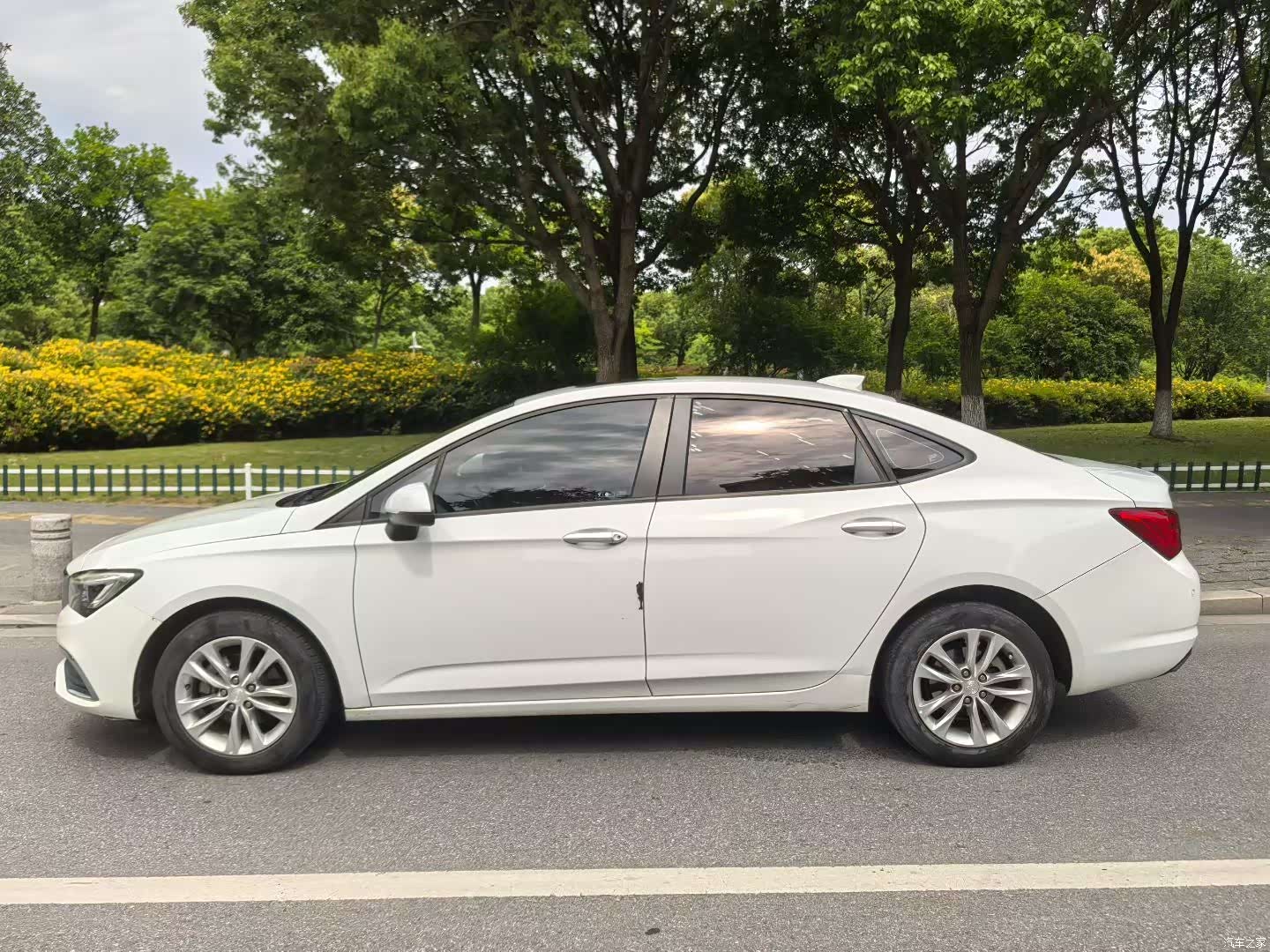 Buick Verano, 2018 7