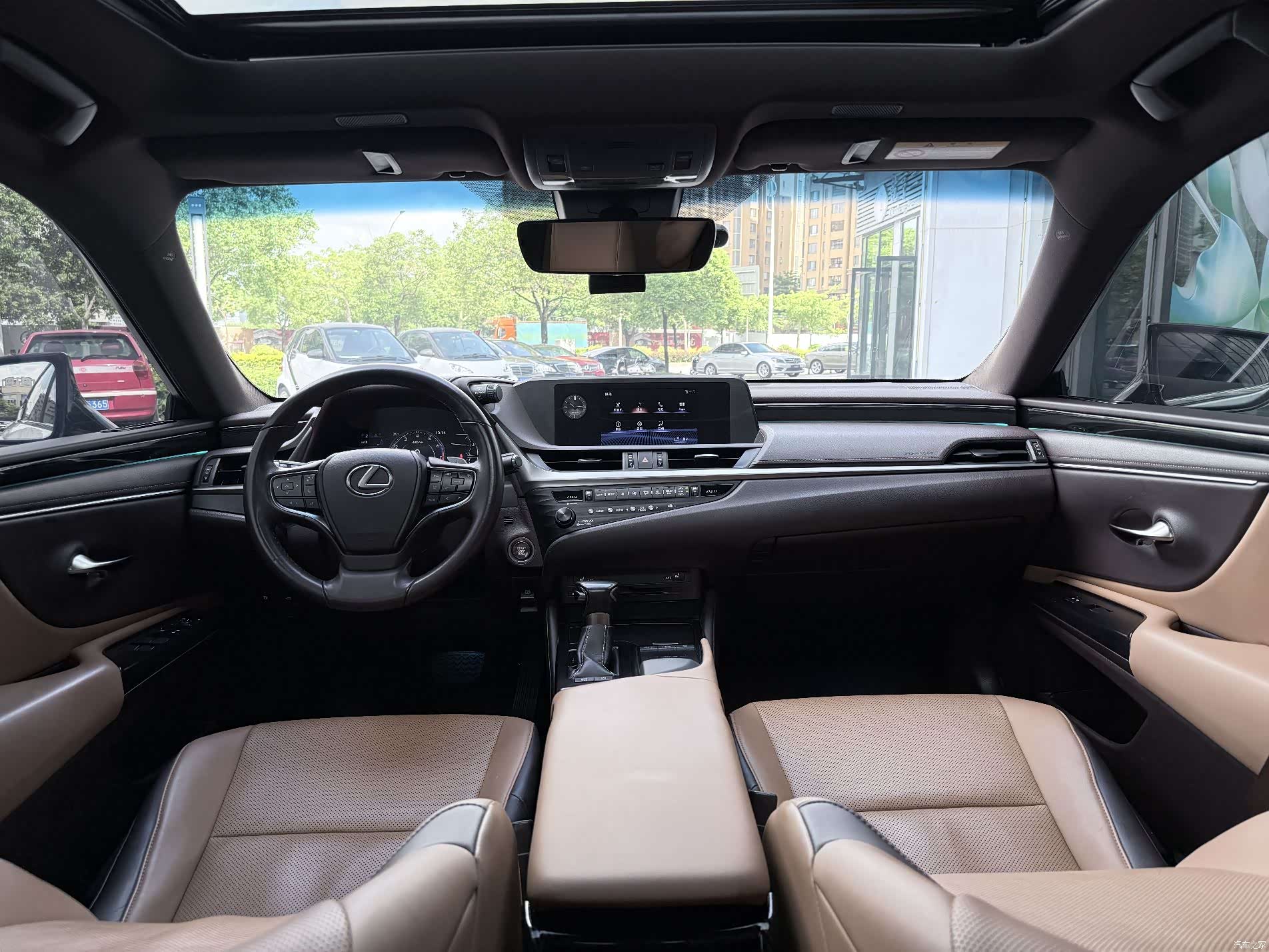 Lexus ES, 2018 10