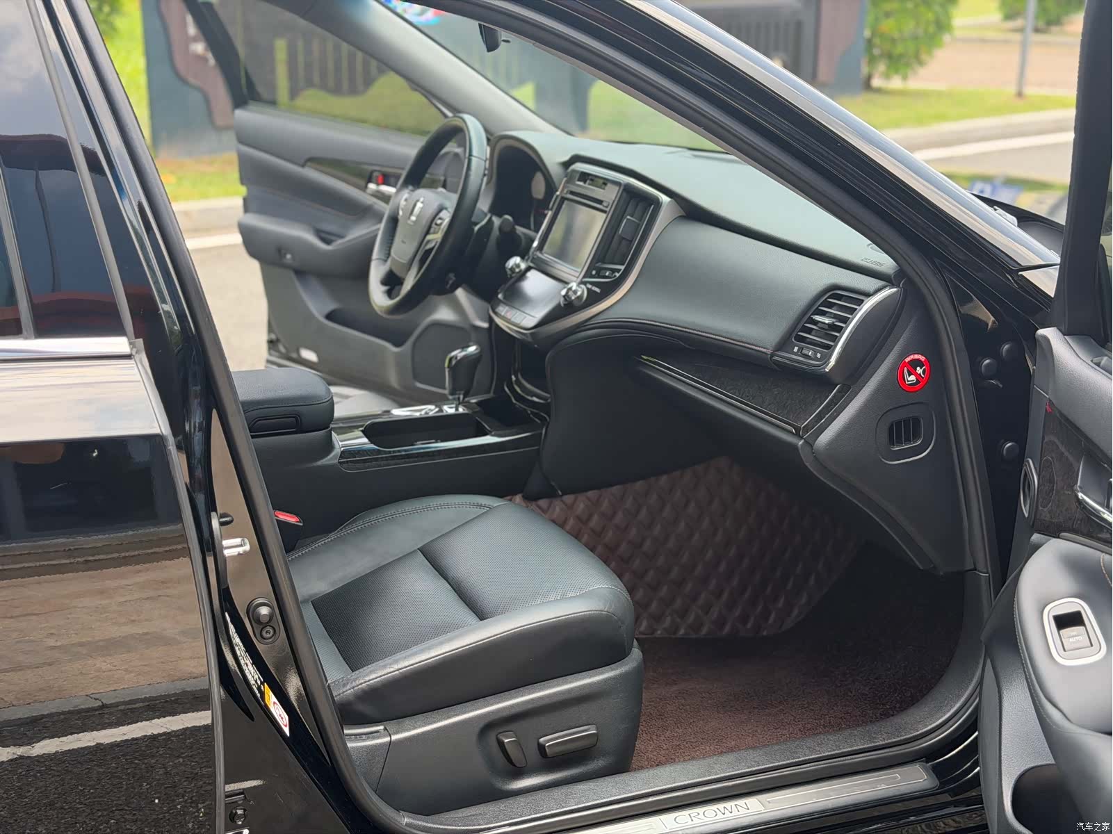 Toyota Crown, 2018 13