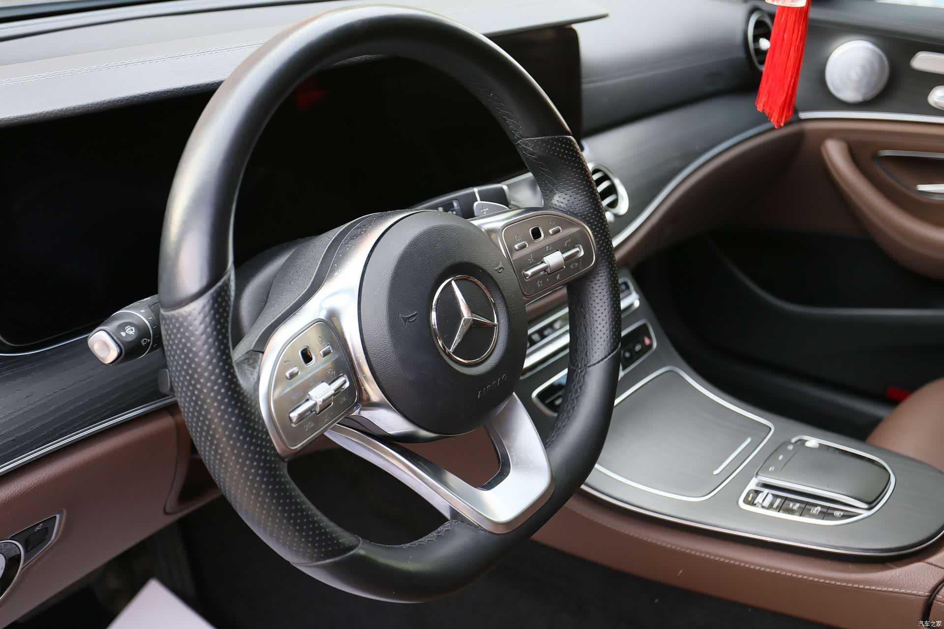 Mercedes-Benz E-Class, 2019 10