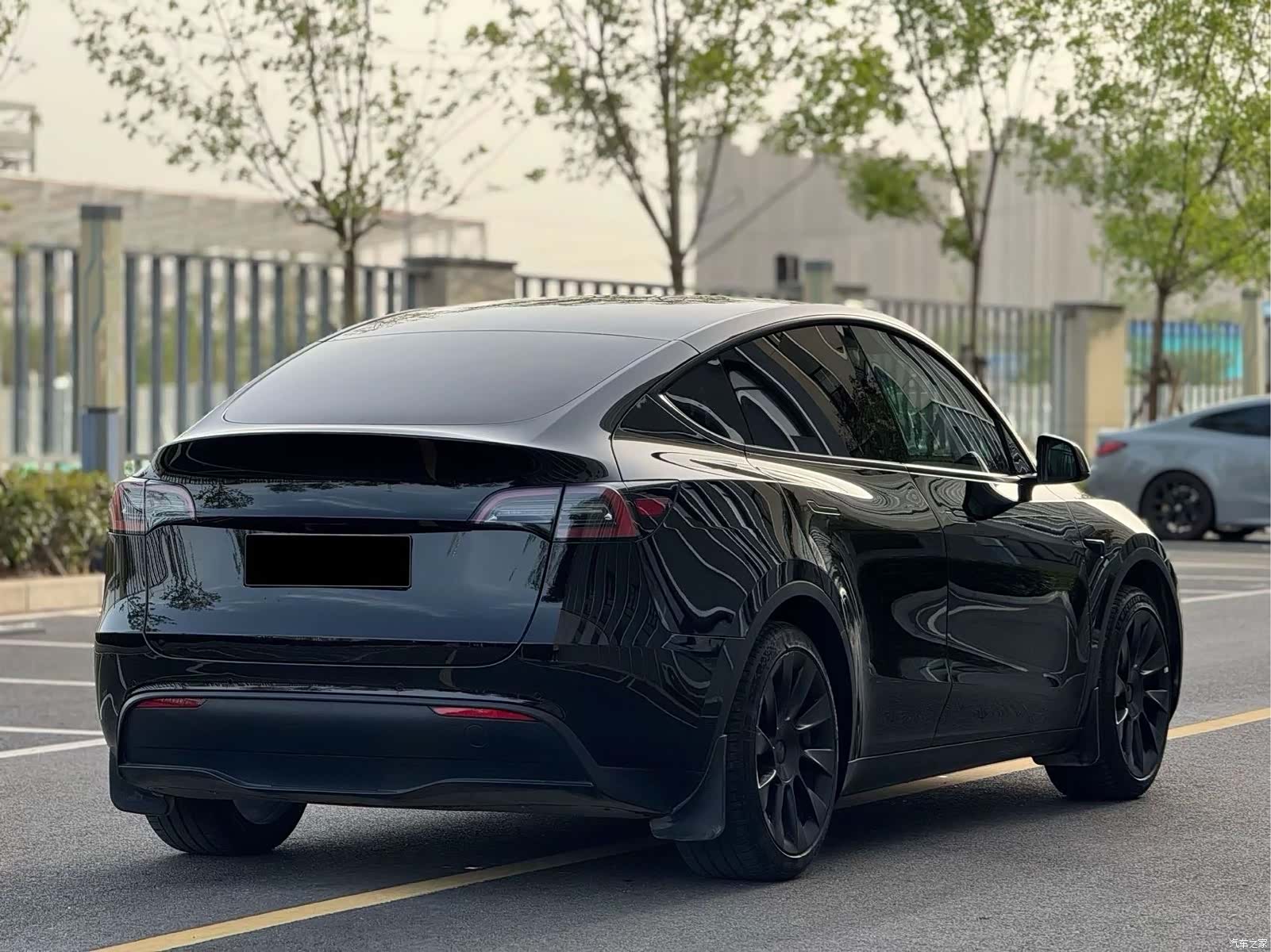 Tesla Model Y, 2023 9