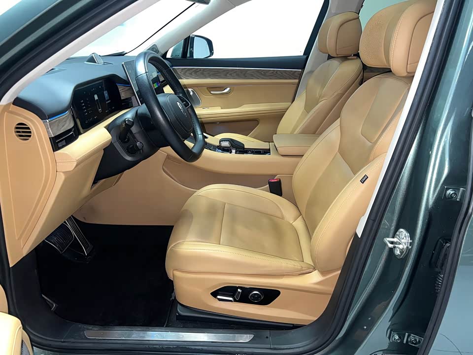 AITO Ask the world M5