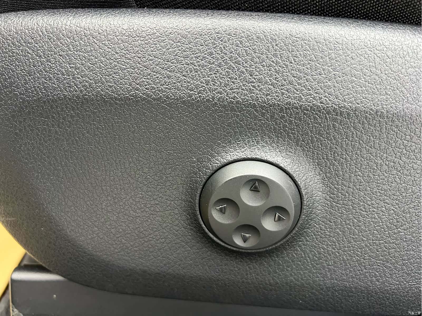 Mercedes-Benz EQS, 2025 7