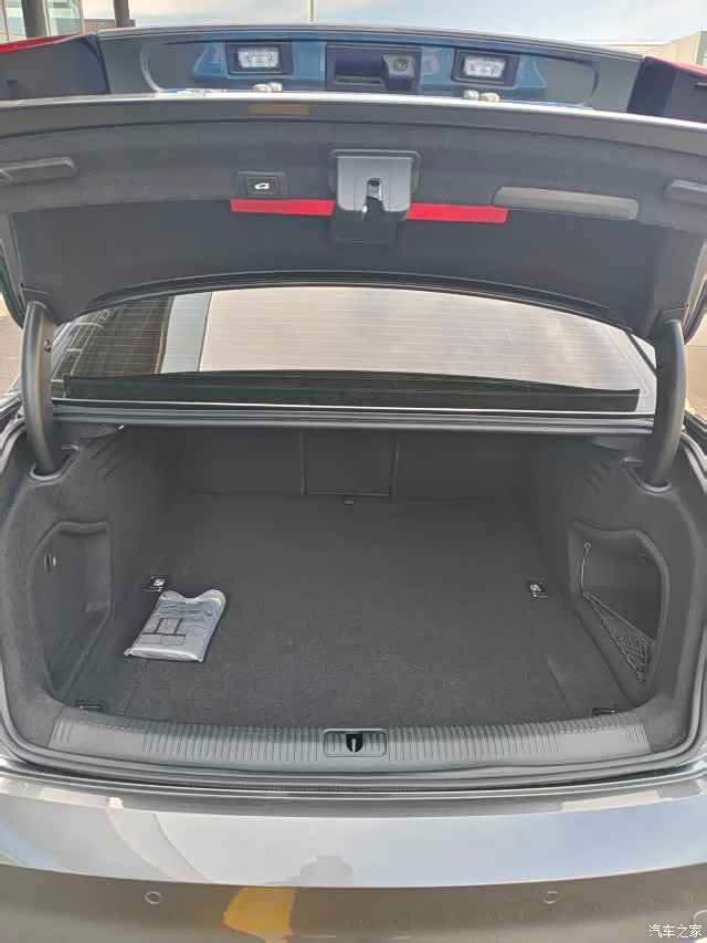 Audi A4L, 2024 15