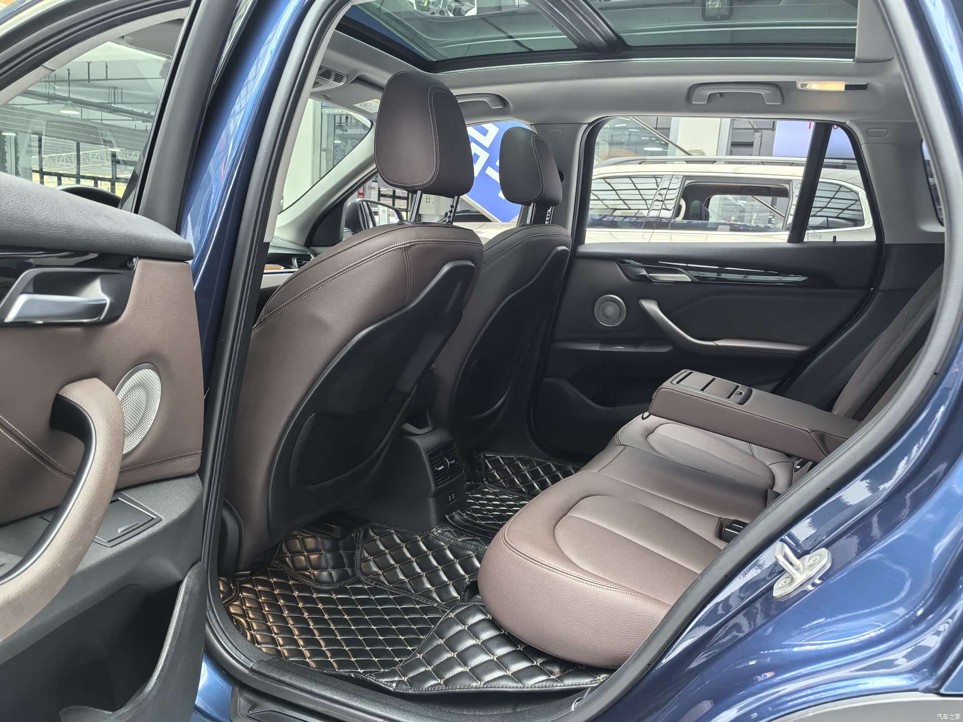 BMW X1, 2021 11