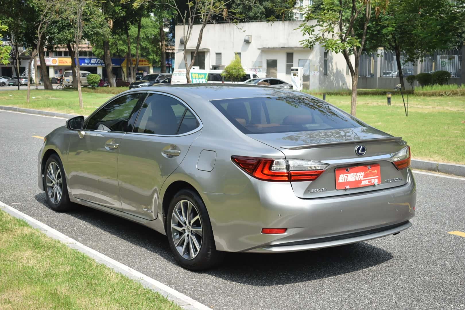 Lexus ES, 2017 4