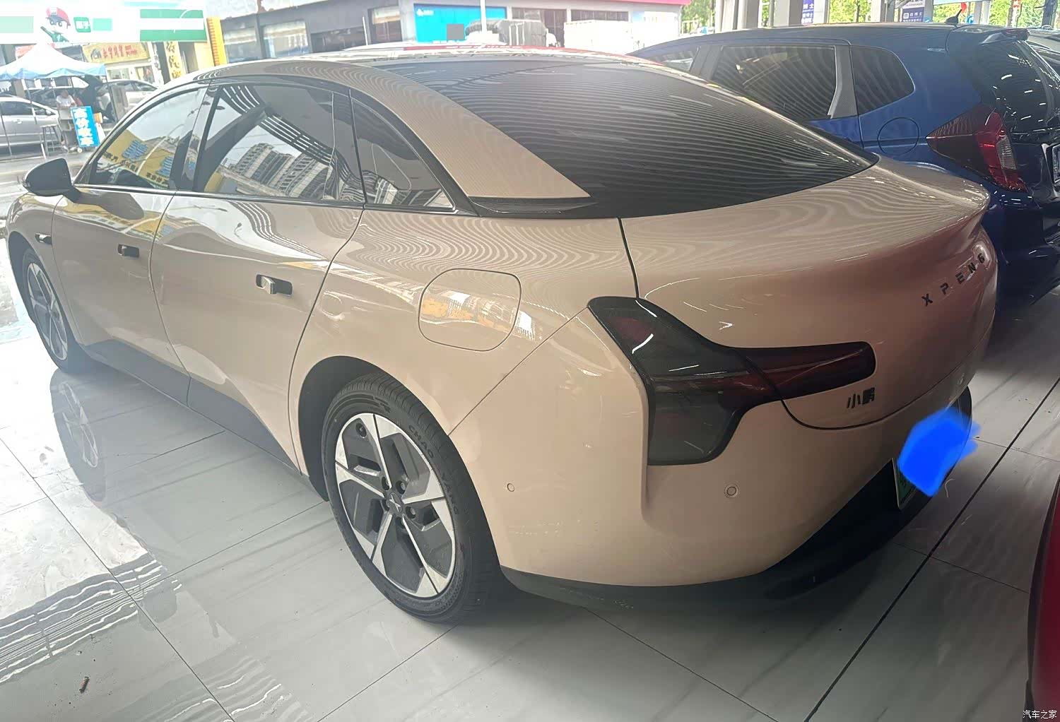 Xpeng Mona M03, 2025 6