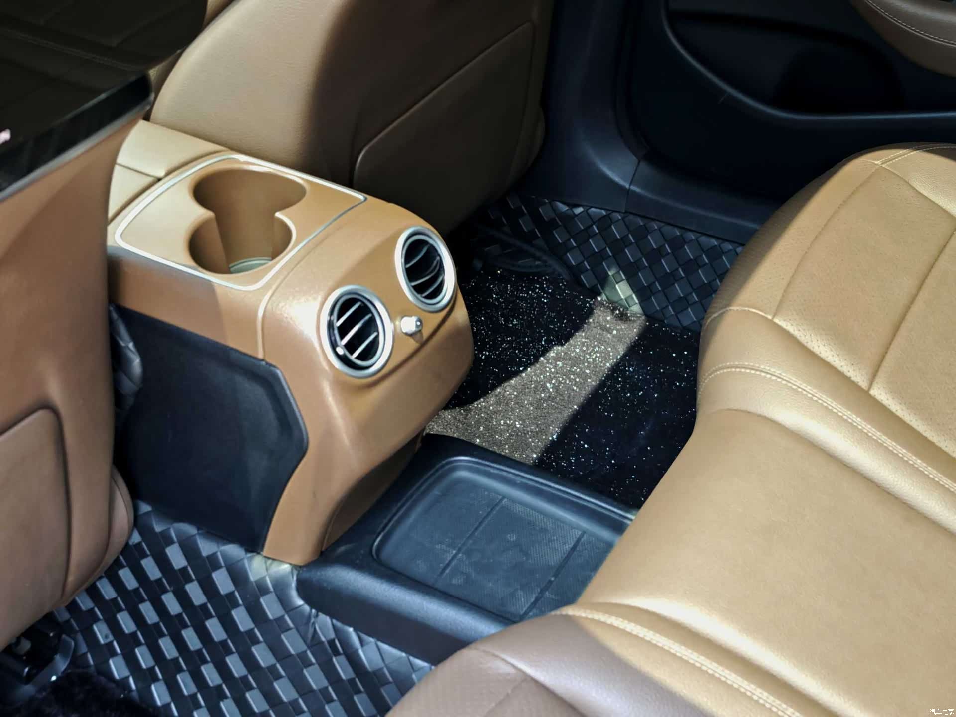Mercedes-Benz E-Class, 2019 17