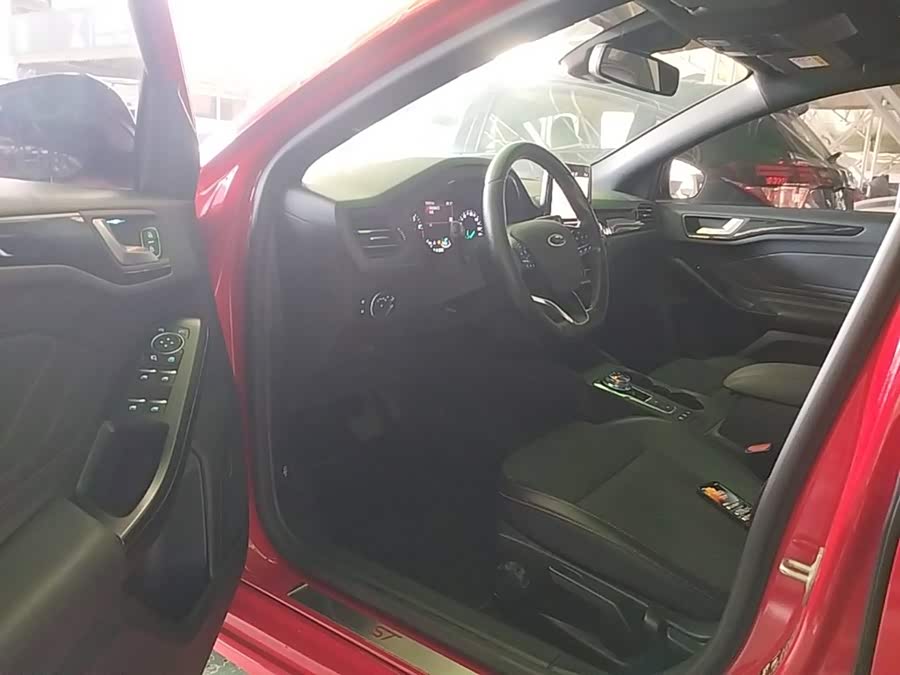 Ford Focus 2020, фото 16