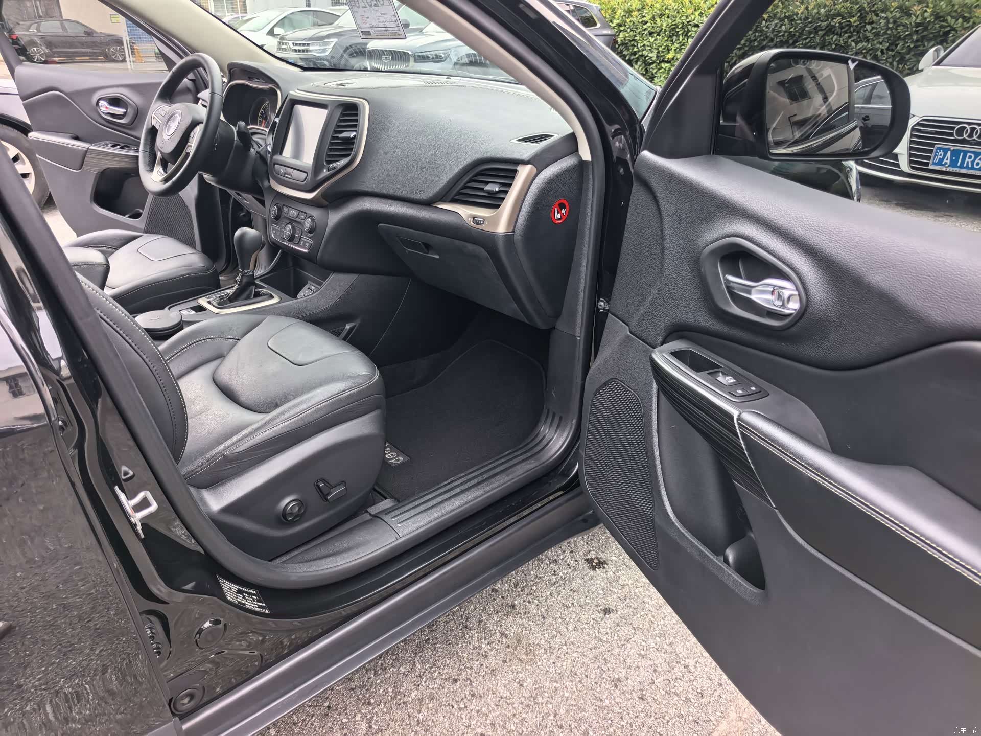Jeep Cherokee, 2018 13