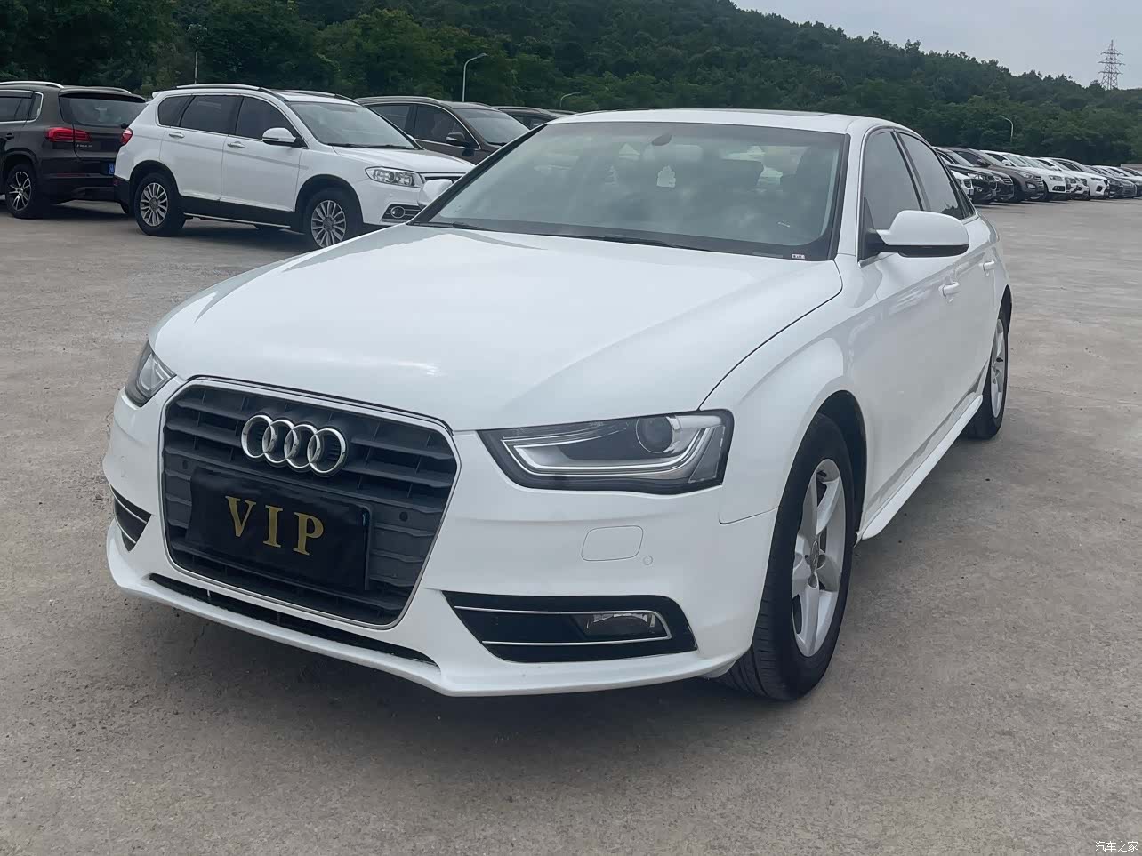 Audi A4L, 2013 1