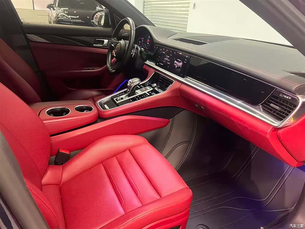 Porsche Panamera, 2023 11