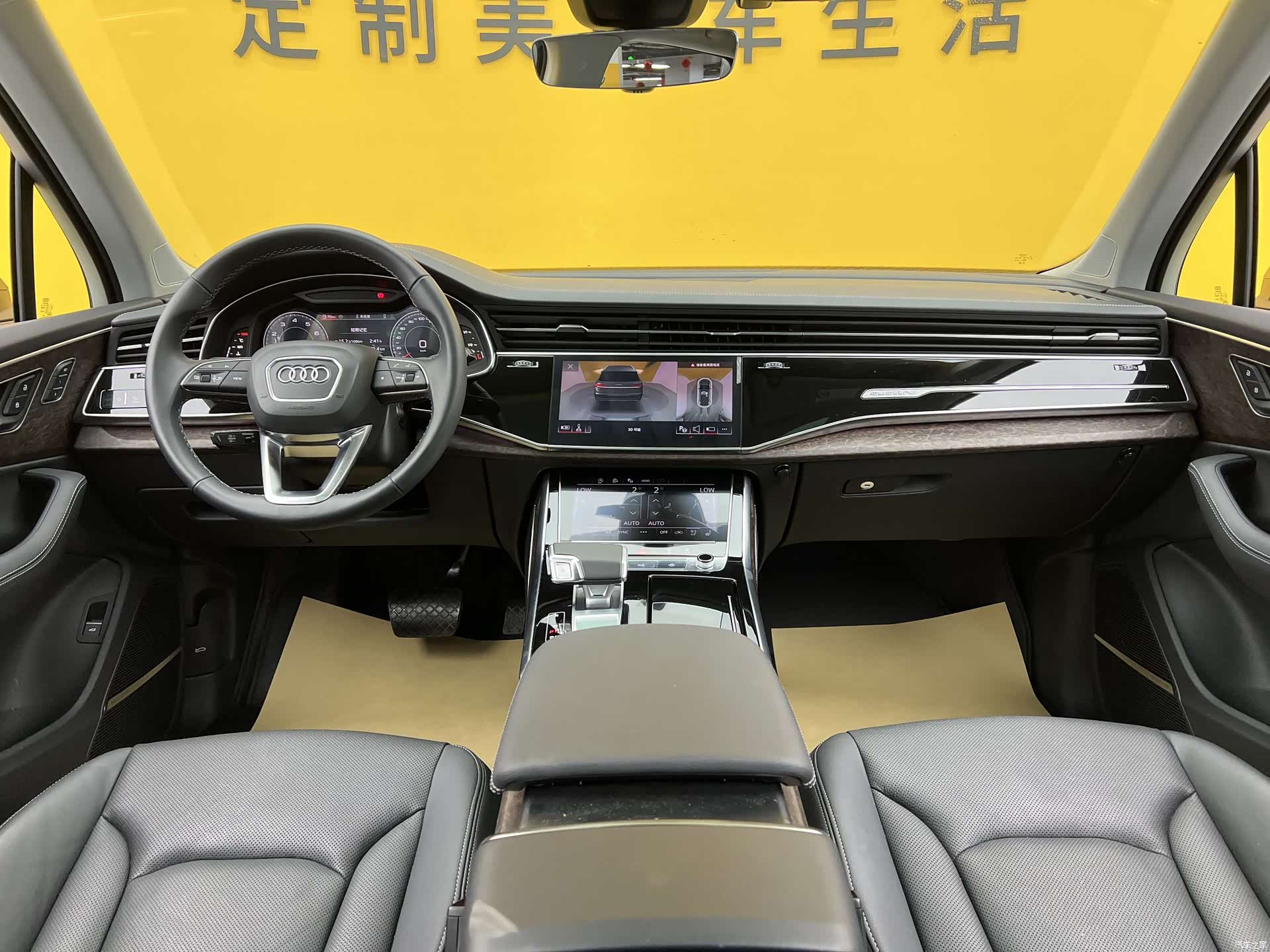 Audi Q7, 2025 21