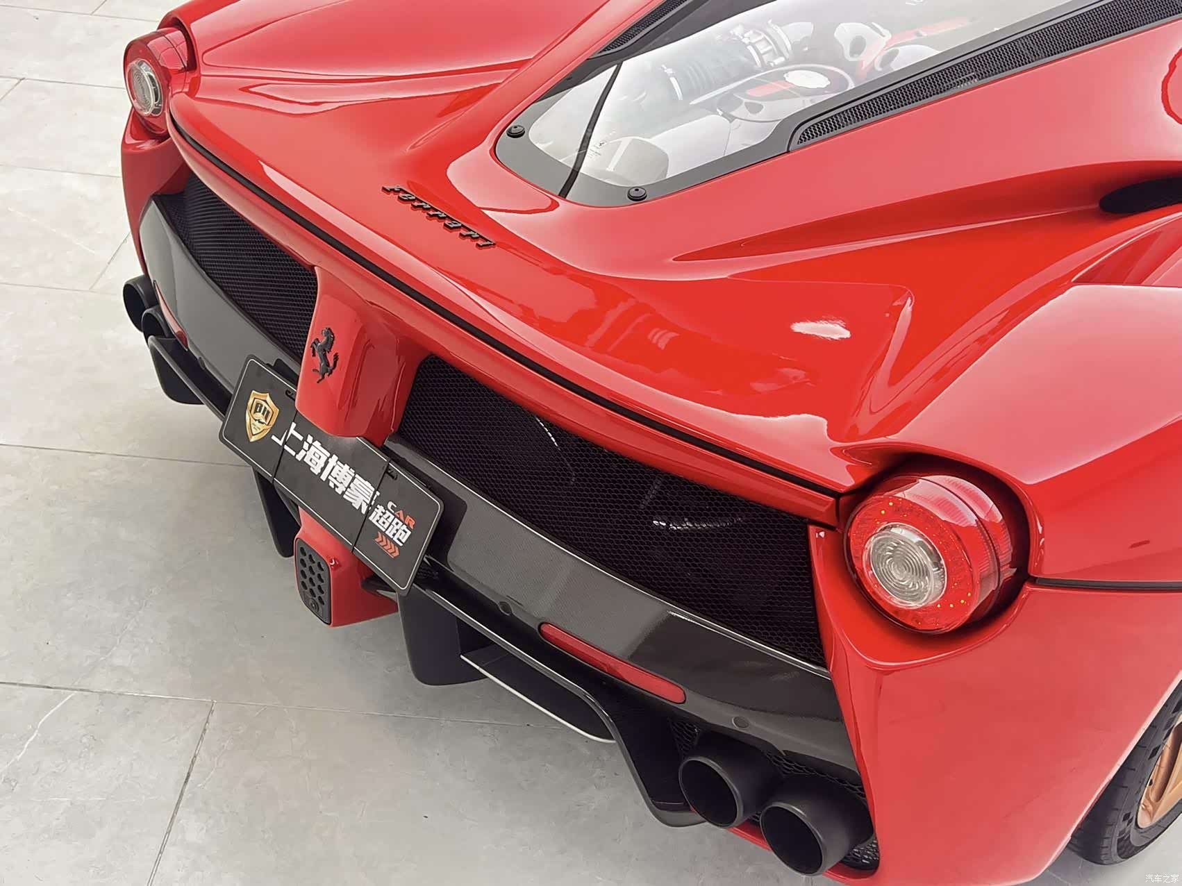 Ferrari LaFerrari, 2015 16