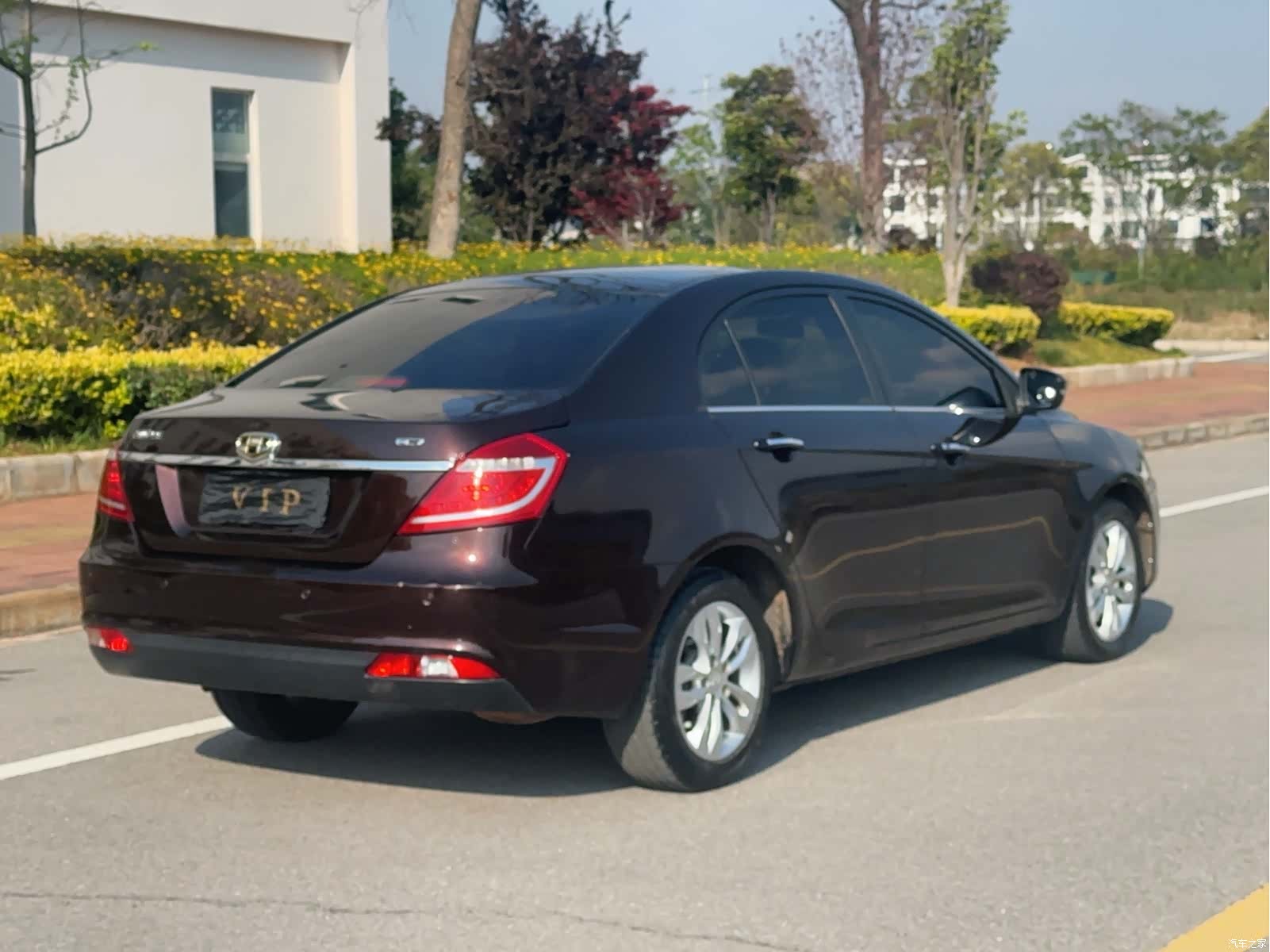 Geely Emgrand, 2015 8