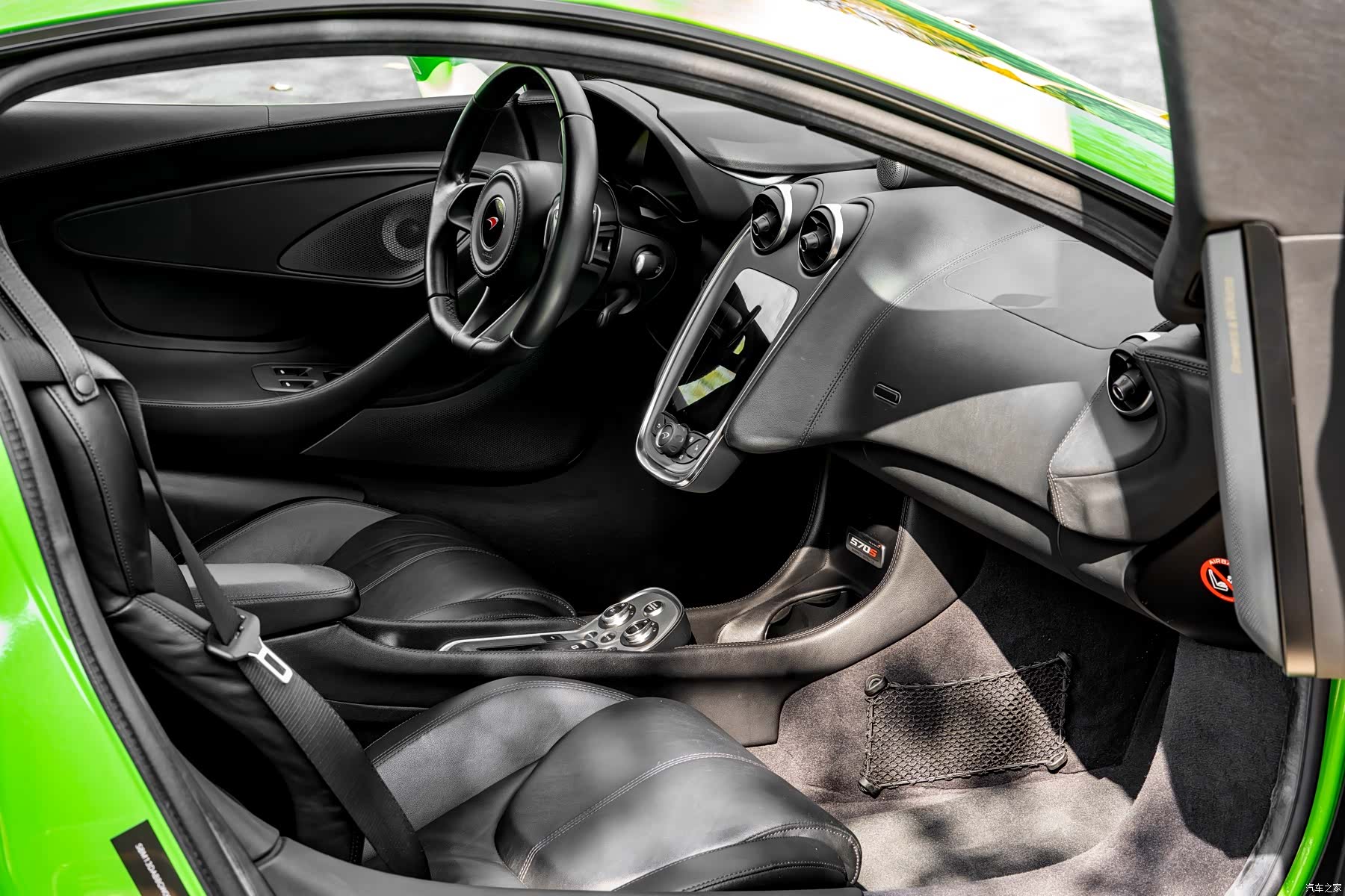 McLaren 570, 2016 9