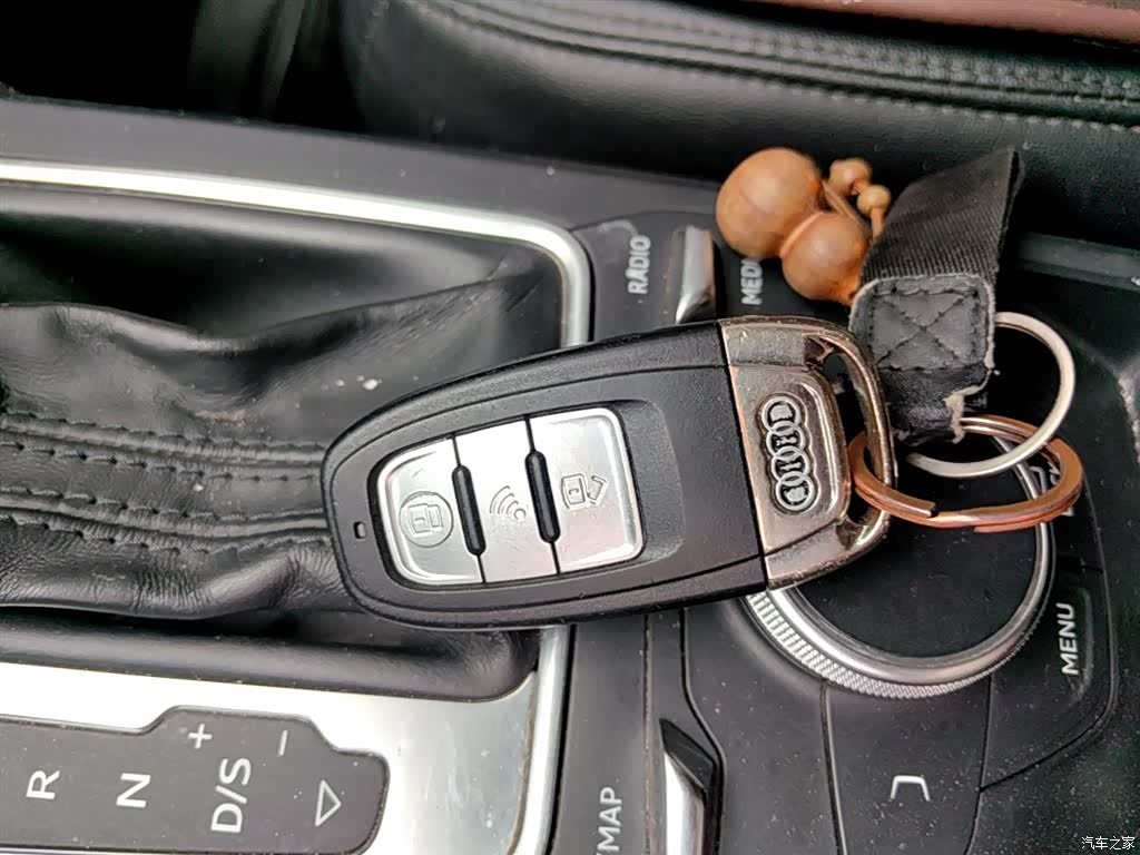 Audi Q2L, 2020 9