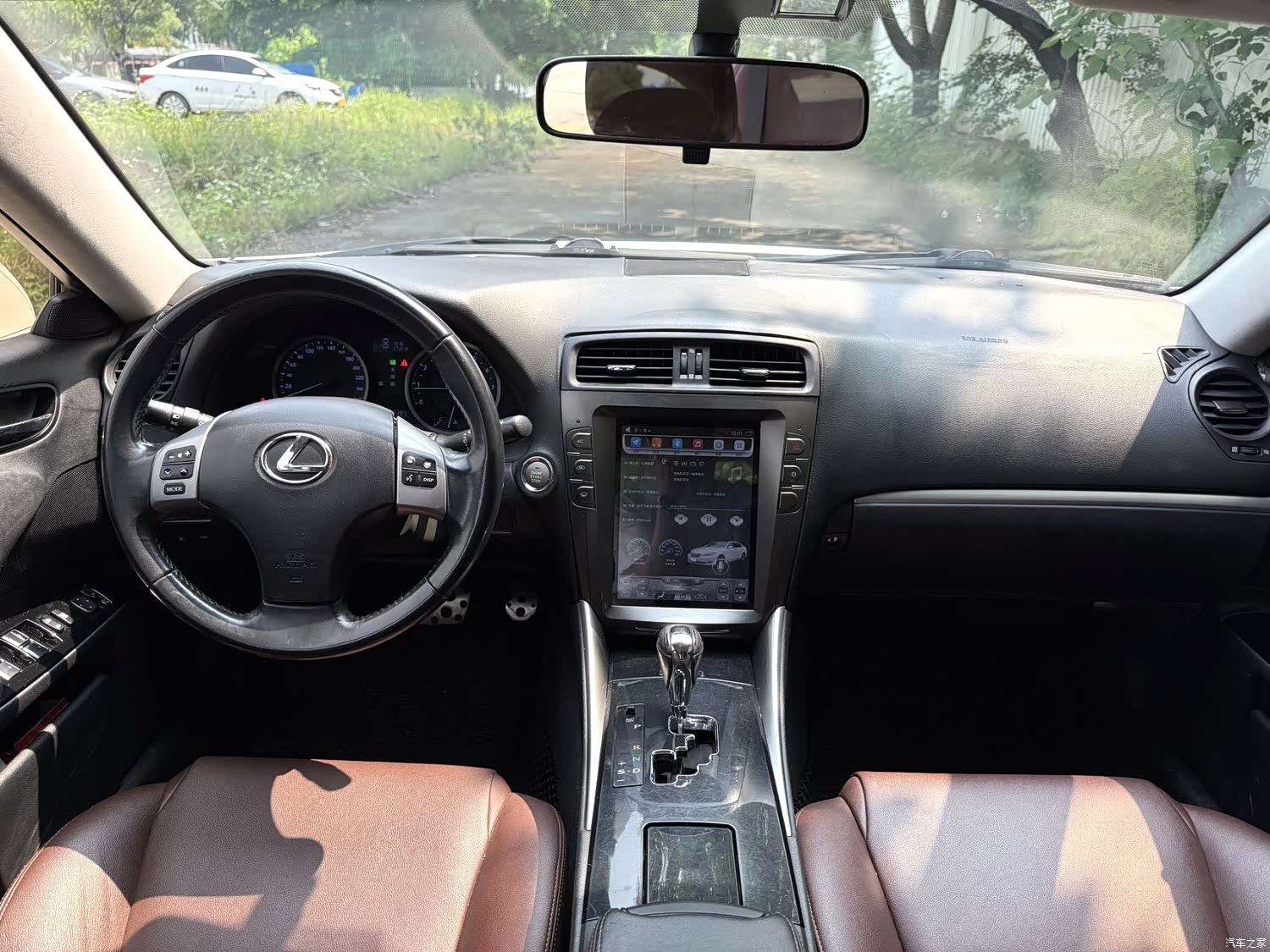 Lexus IS, 2011 16