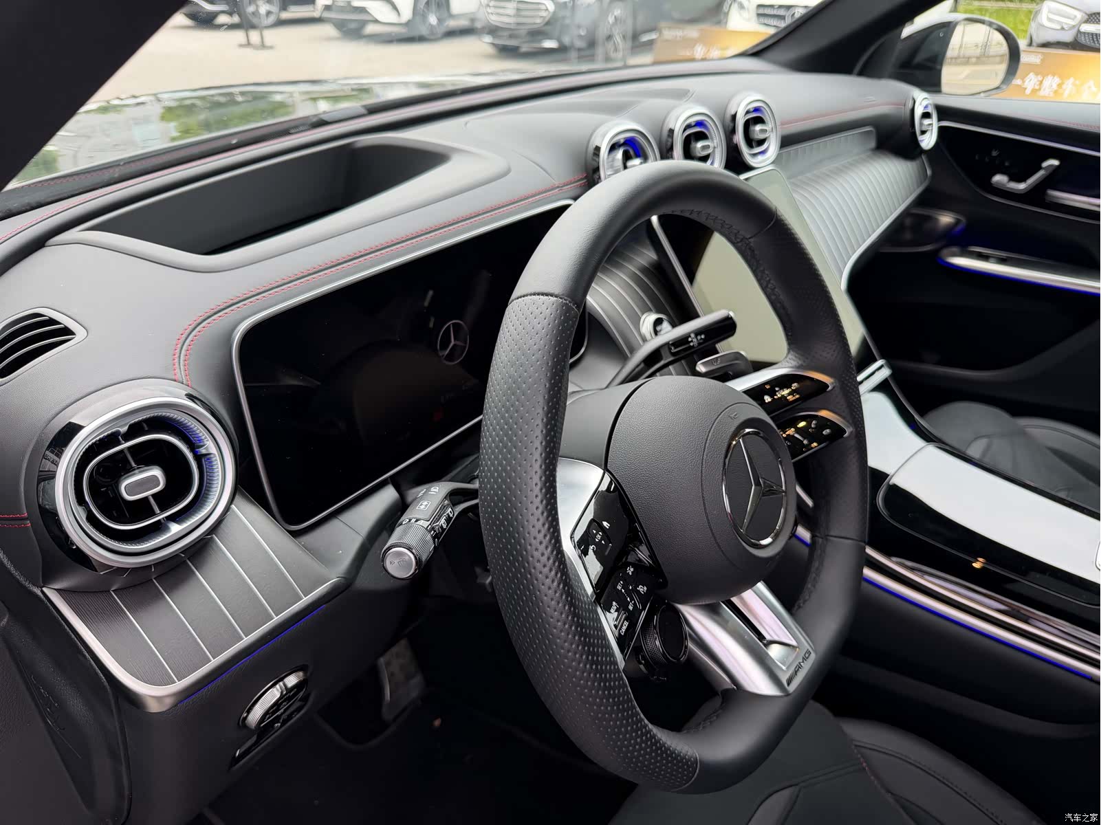 Mercedes-Benz GLC, 2025 26