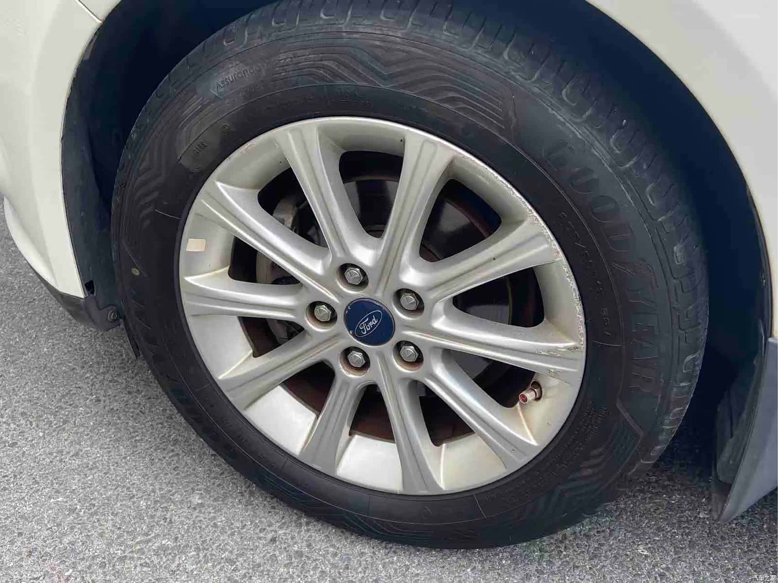 Ford Focus, 2014 10